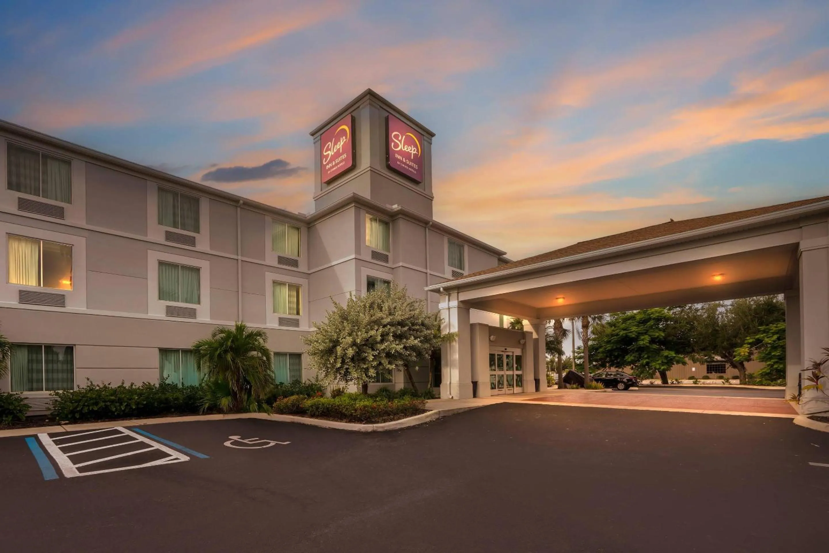 Property building in Sleep Inn & Suites Port Charlotte-Punta Gorda