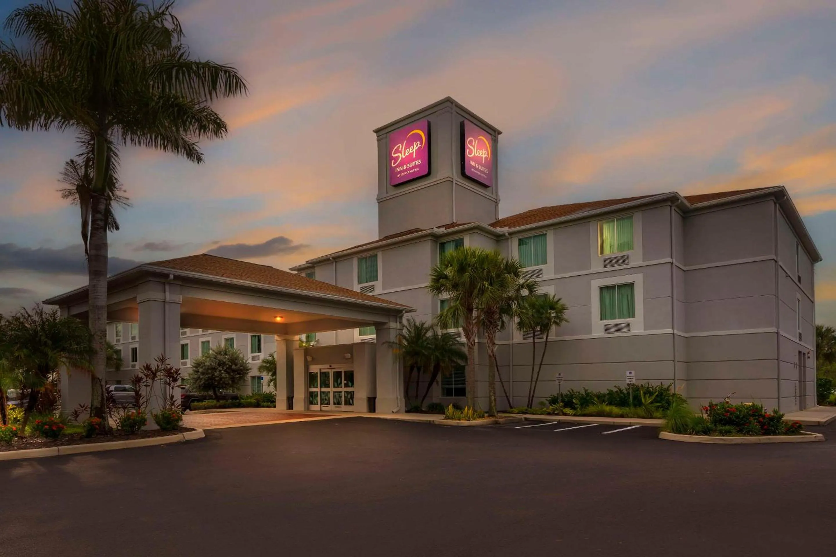 Property building in Sleep Inn & Suites Port Charlotte-Punta Gorda