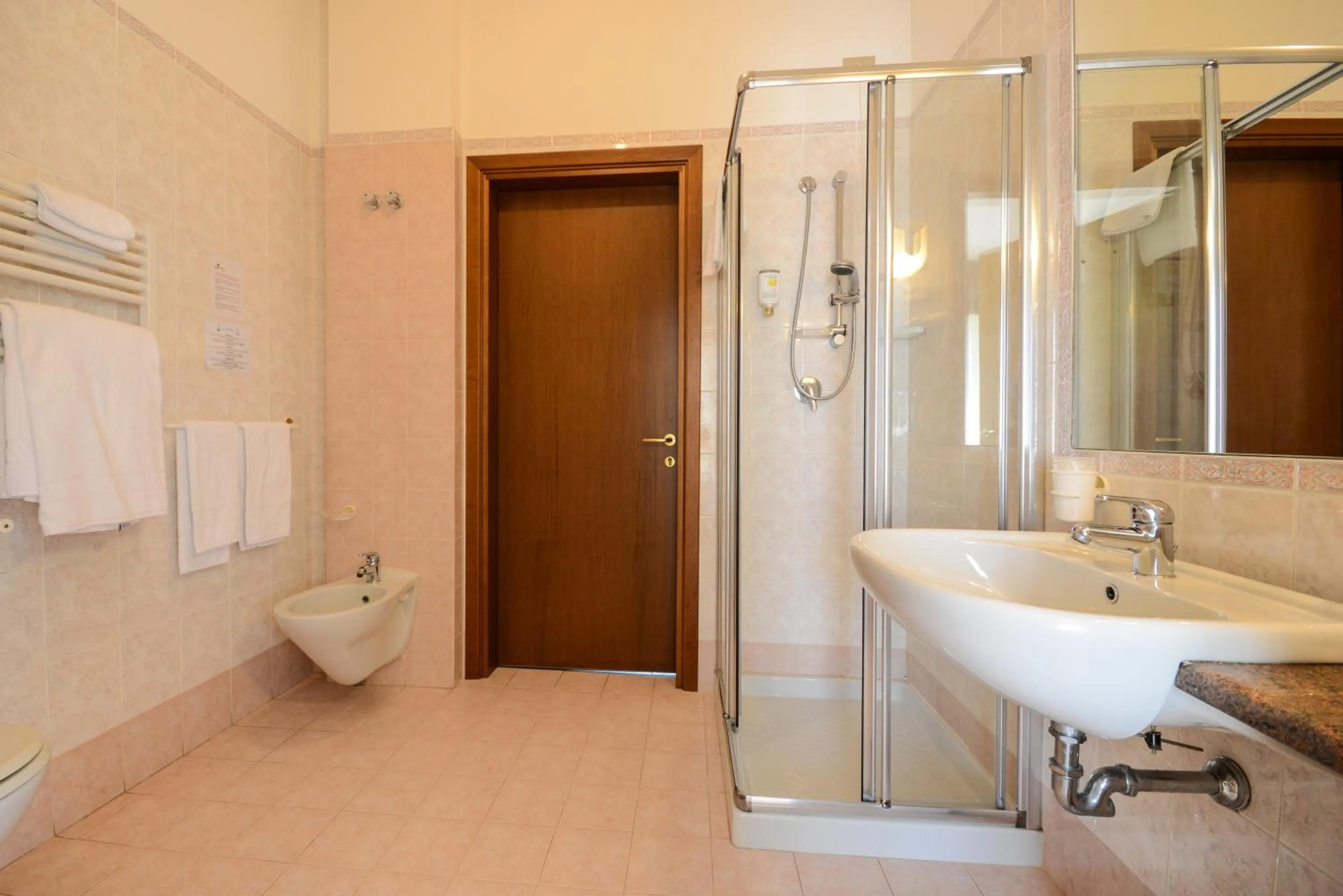 Bathroom in Hotel Miramar