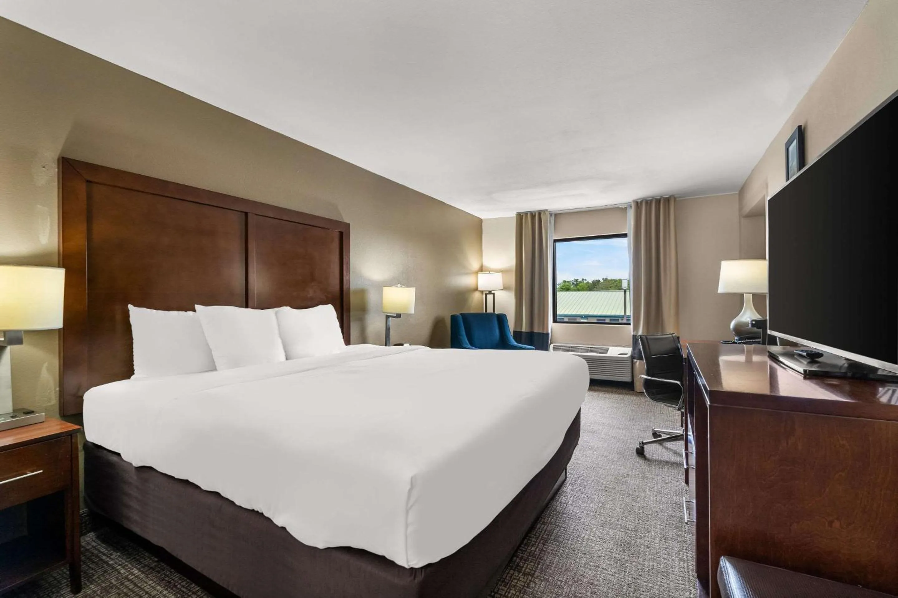 Bedroom, Bed in Comfort Inn & Suites Chipley I-10