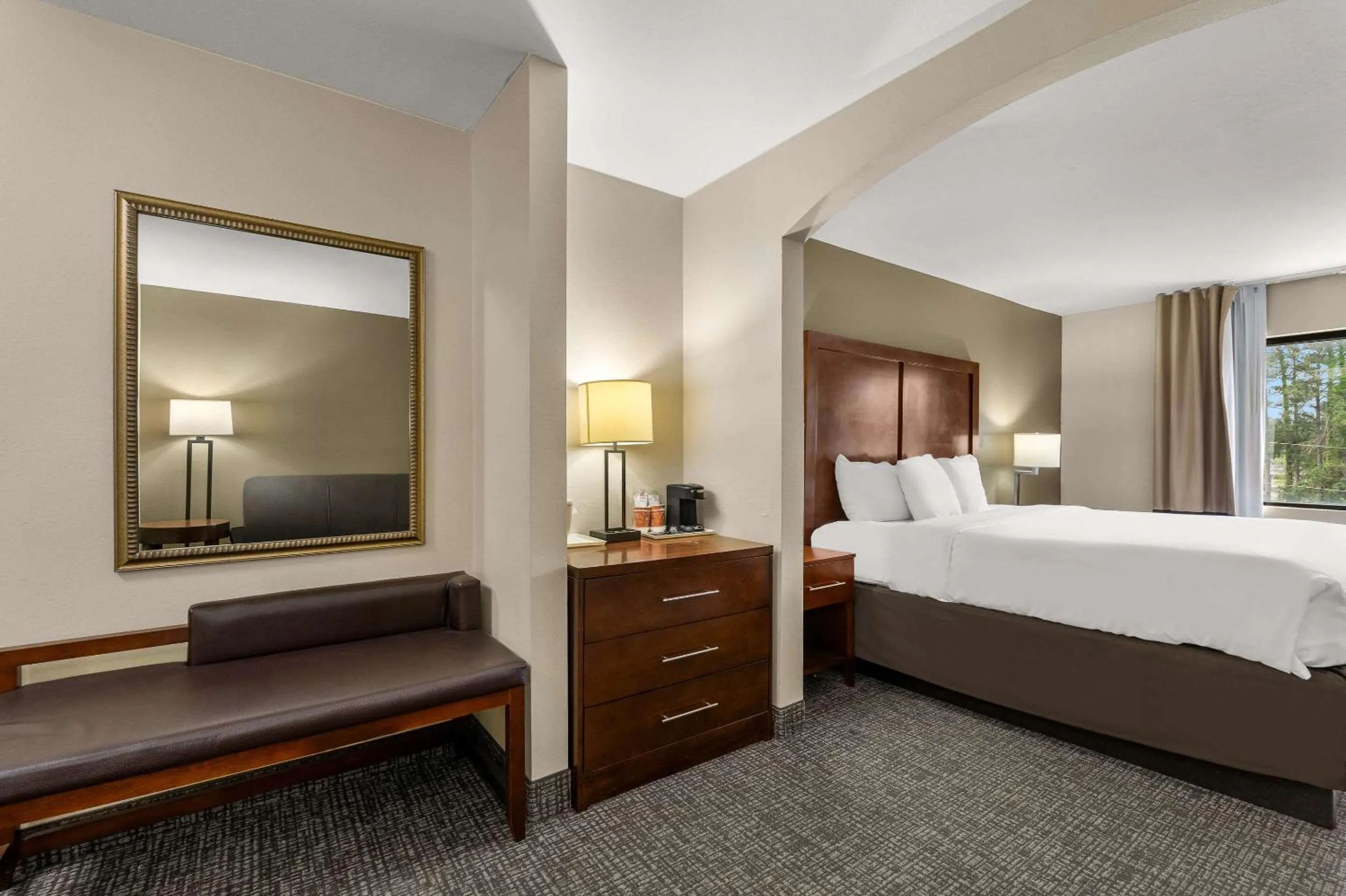 Bedroom, Bed in Comfort Inn & Suites Chipley I-10