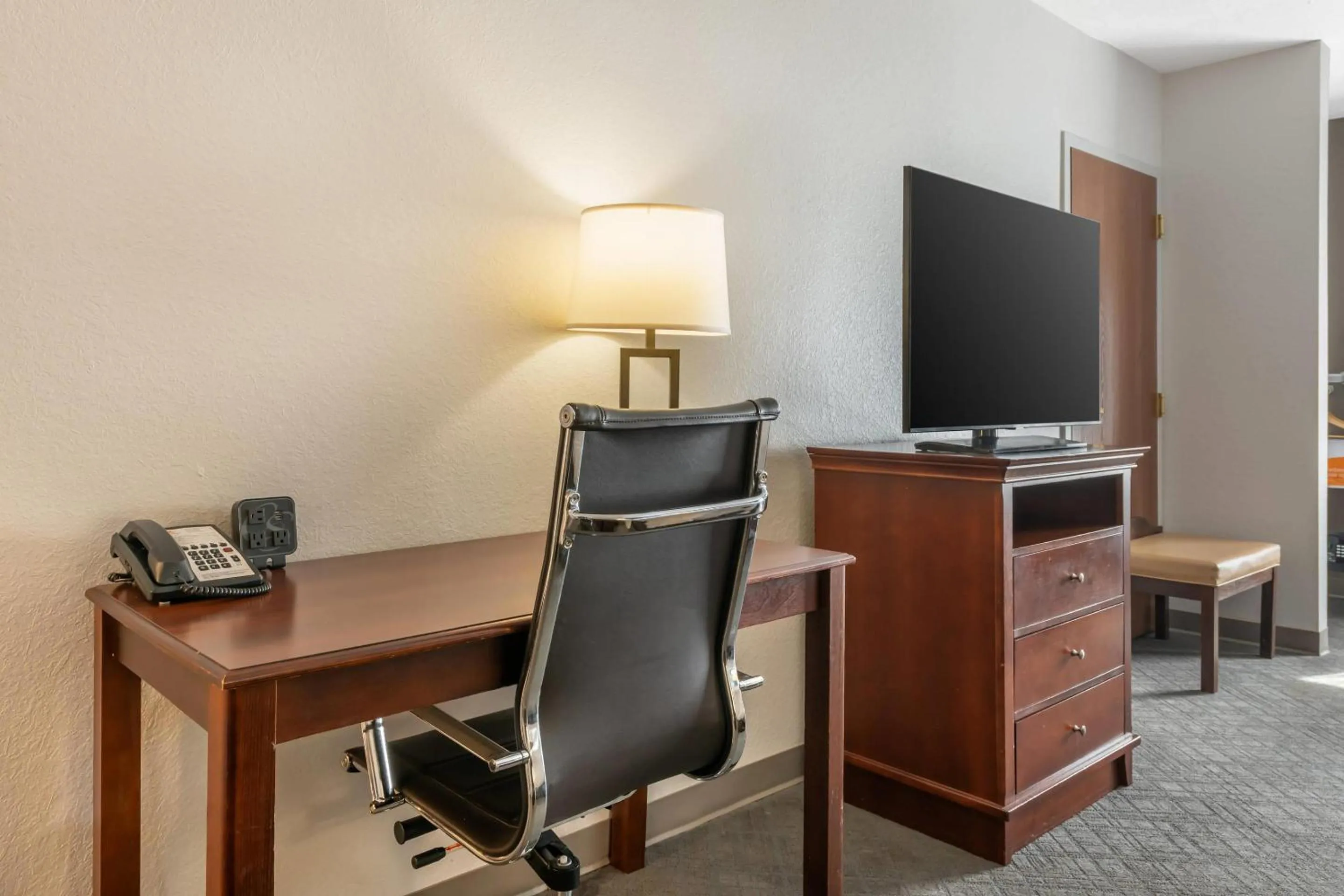 Bedroom in Comfort Suites Ocala North