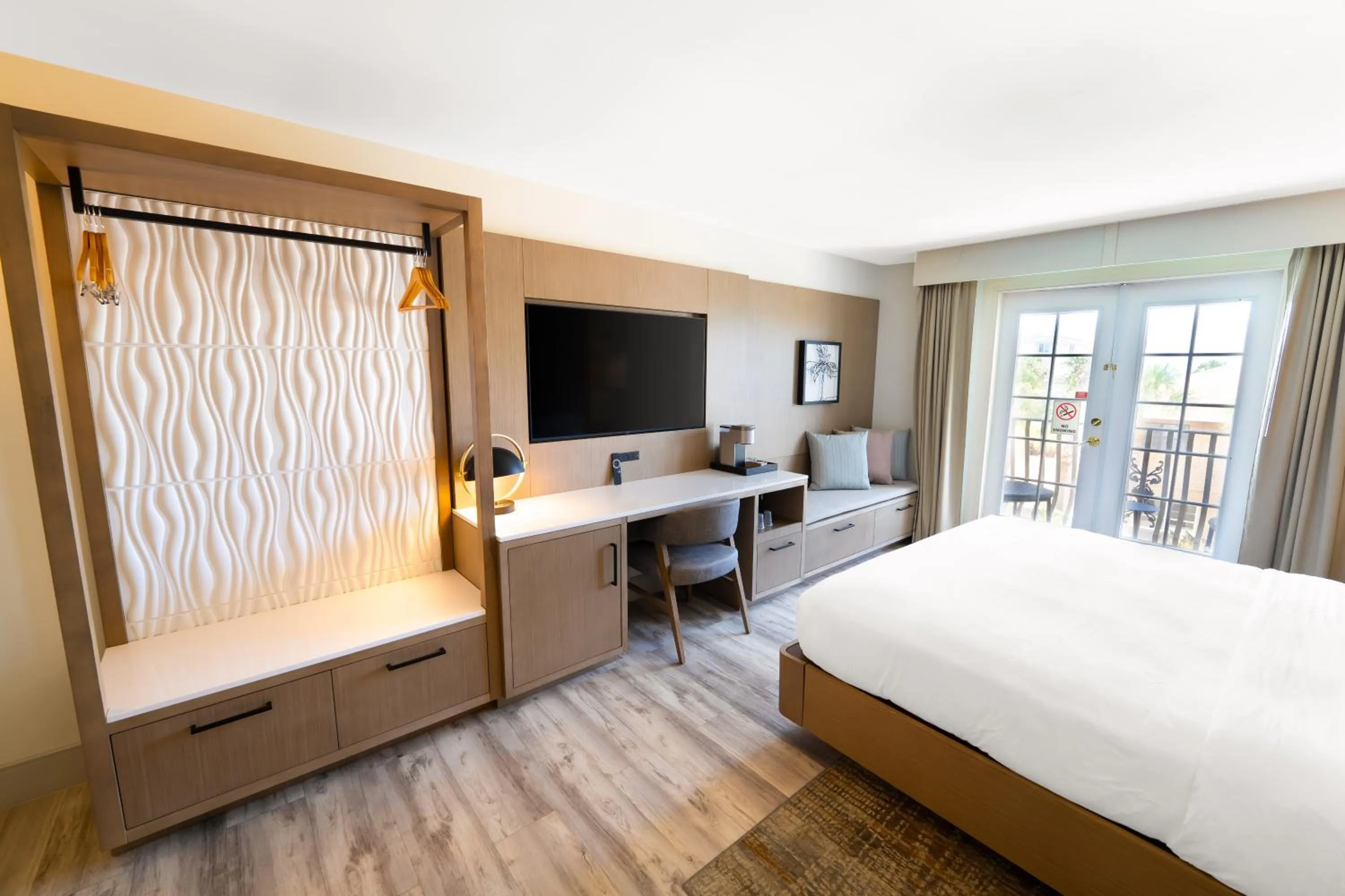 Bed in Castillo Real St Augustine Beach,Tapestry Collection Hilton