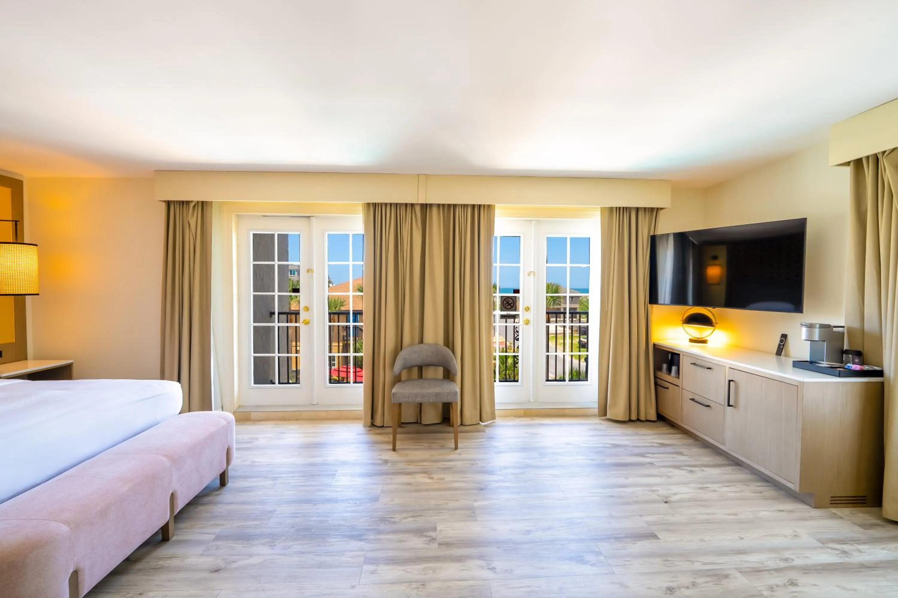 Bed in Castillo Real St Augustine Beach,Tapestry Collection Hilton