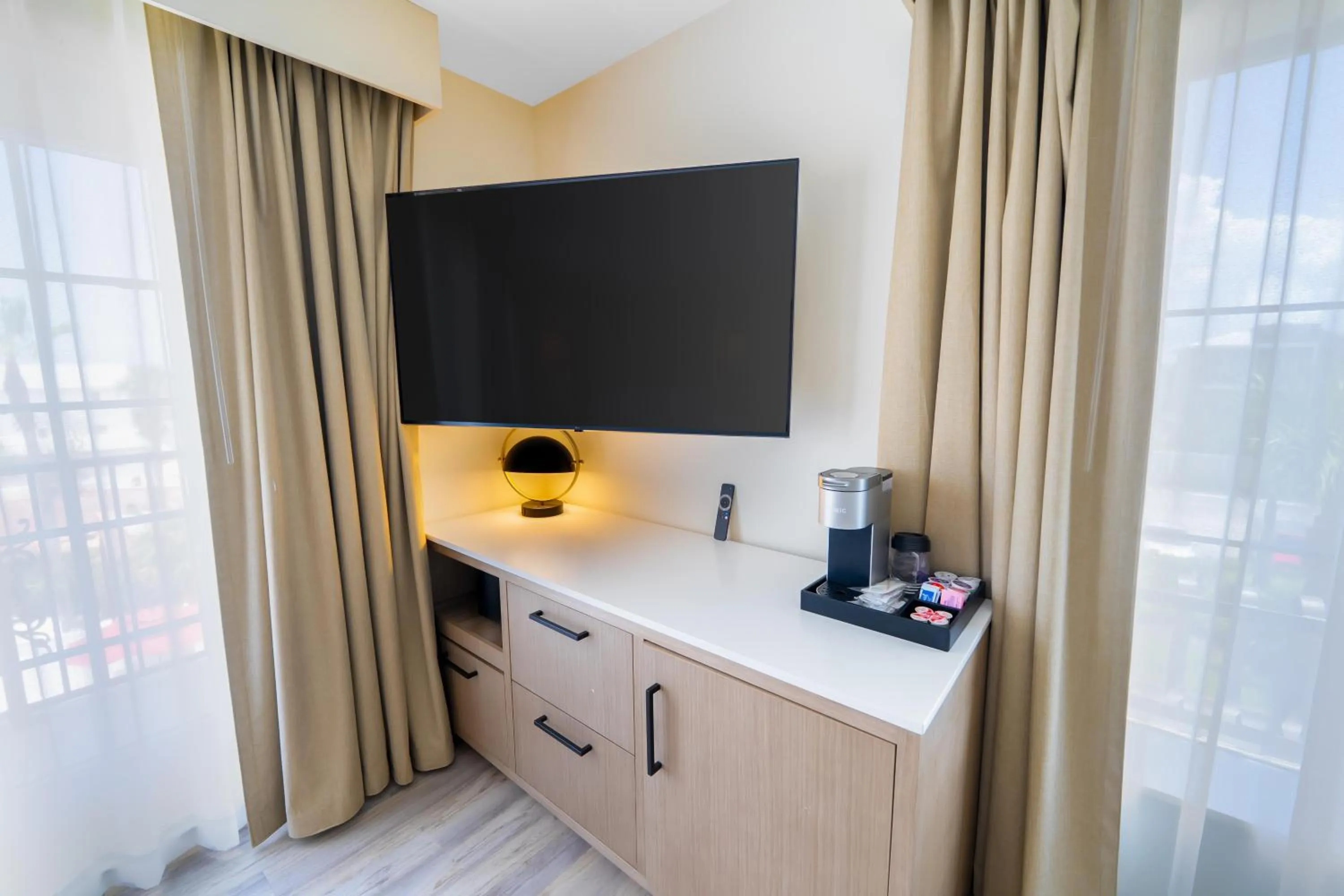 Photo of the whole room in Castillo Real St Augustine Beach,Tapestry Collection Hilton