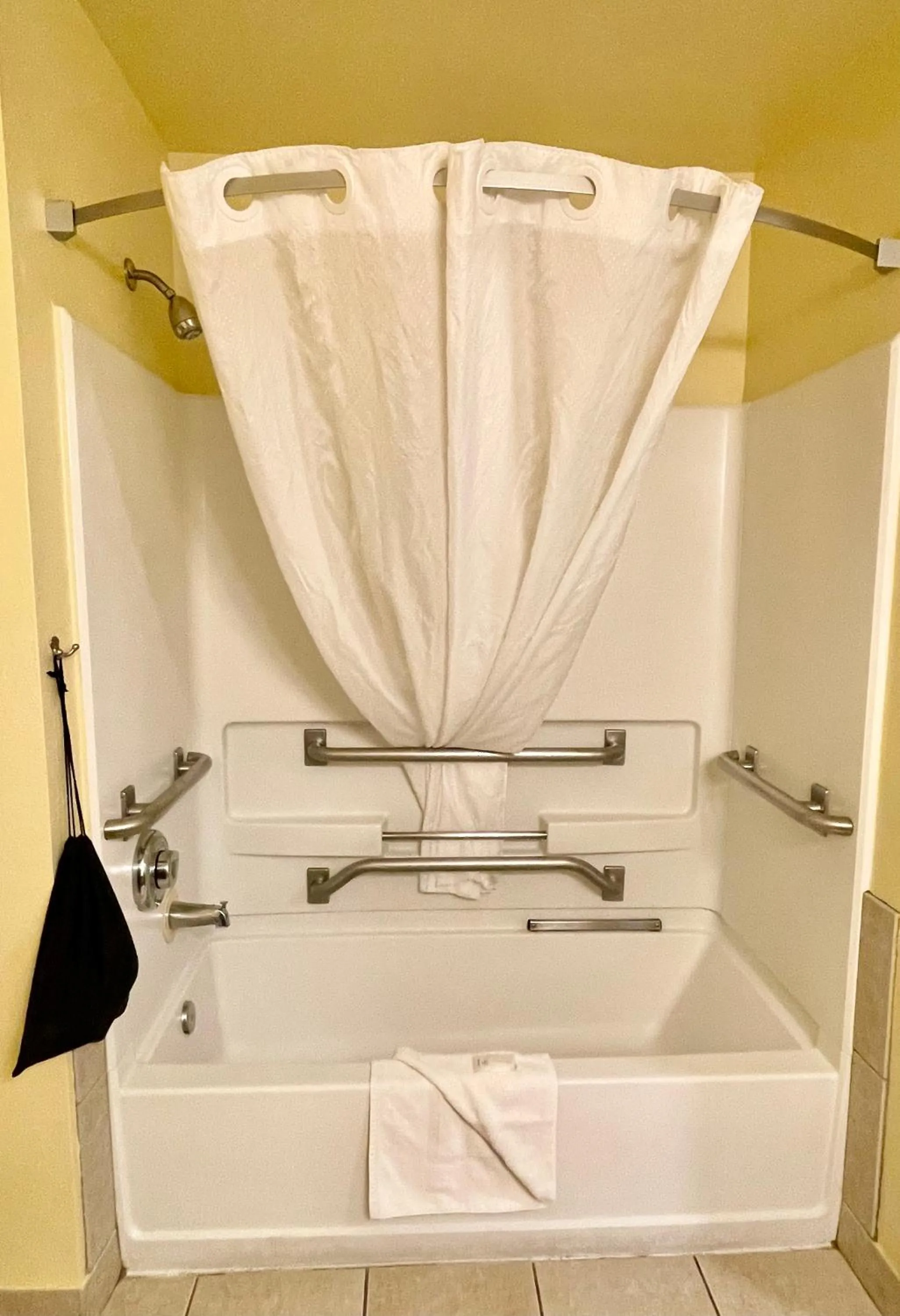 Bathroom in Suburban Studios Fort Myers Cape Coral