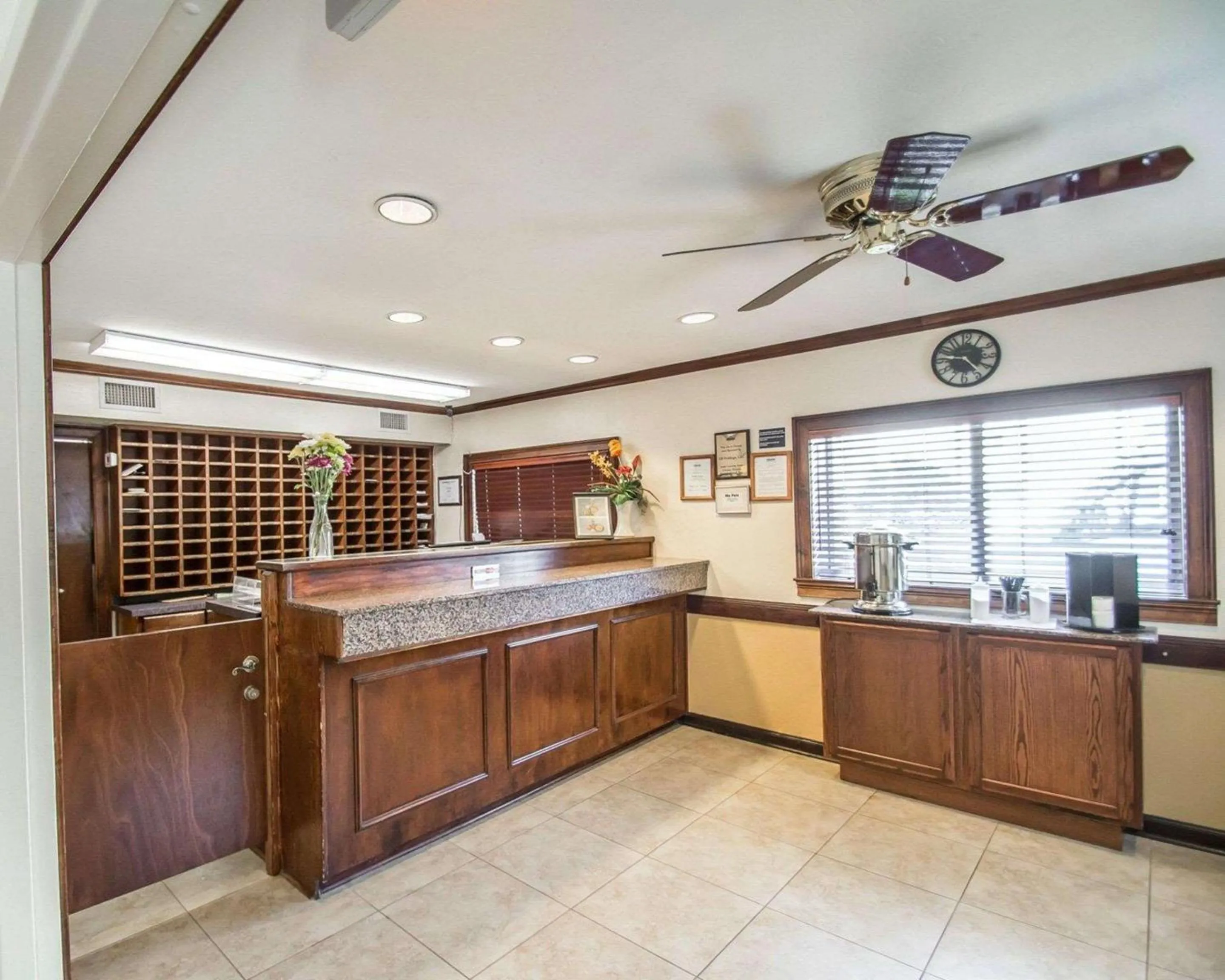 Lobby or reception in Suburban Studios Melbourne Airport