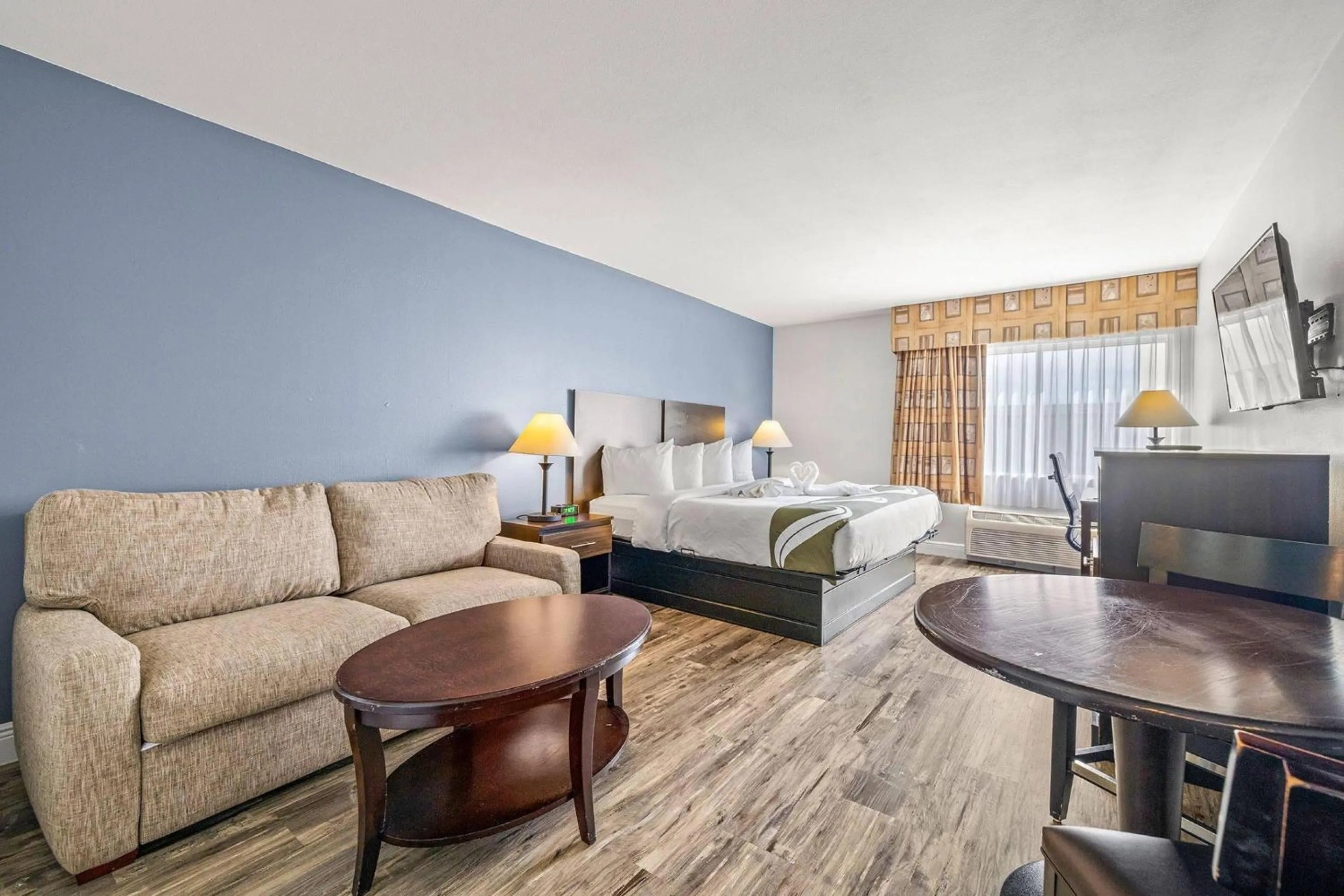 Bedroom, Bed in Quality Inn & Suites Tampa near Fairgrounds and Casino