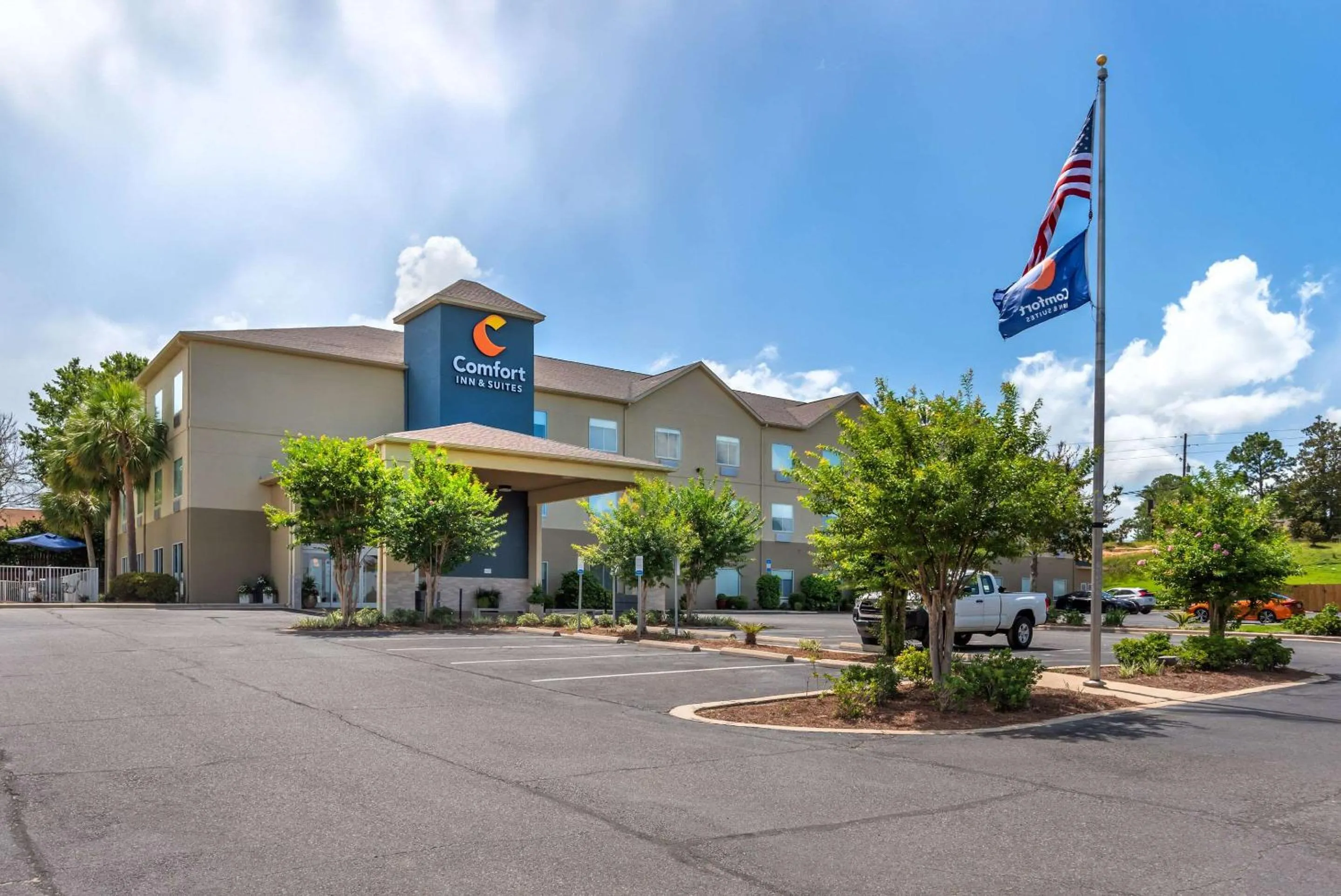 Property building in Comfort Inn & Suites