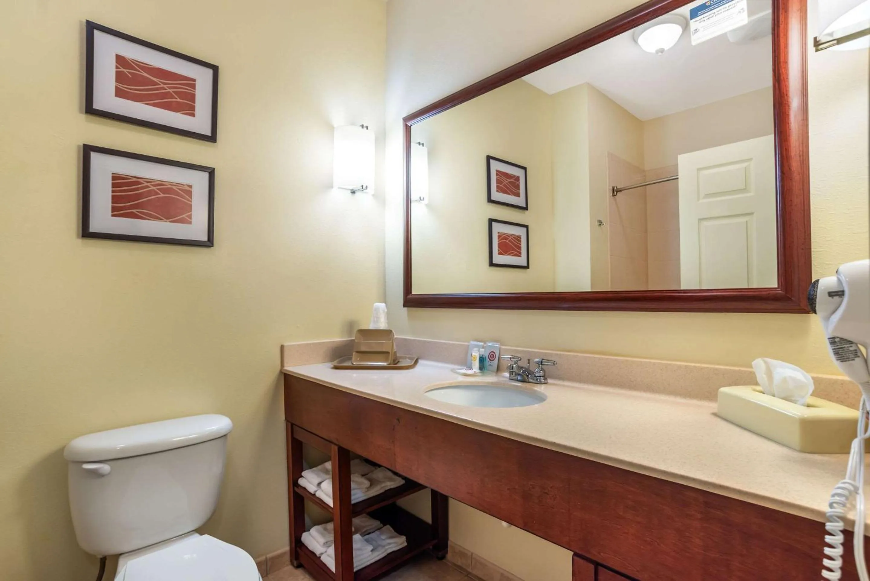 Bedroom in Comfort Inn & Suites