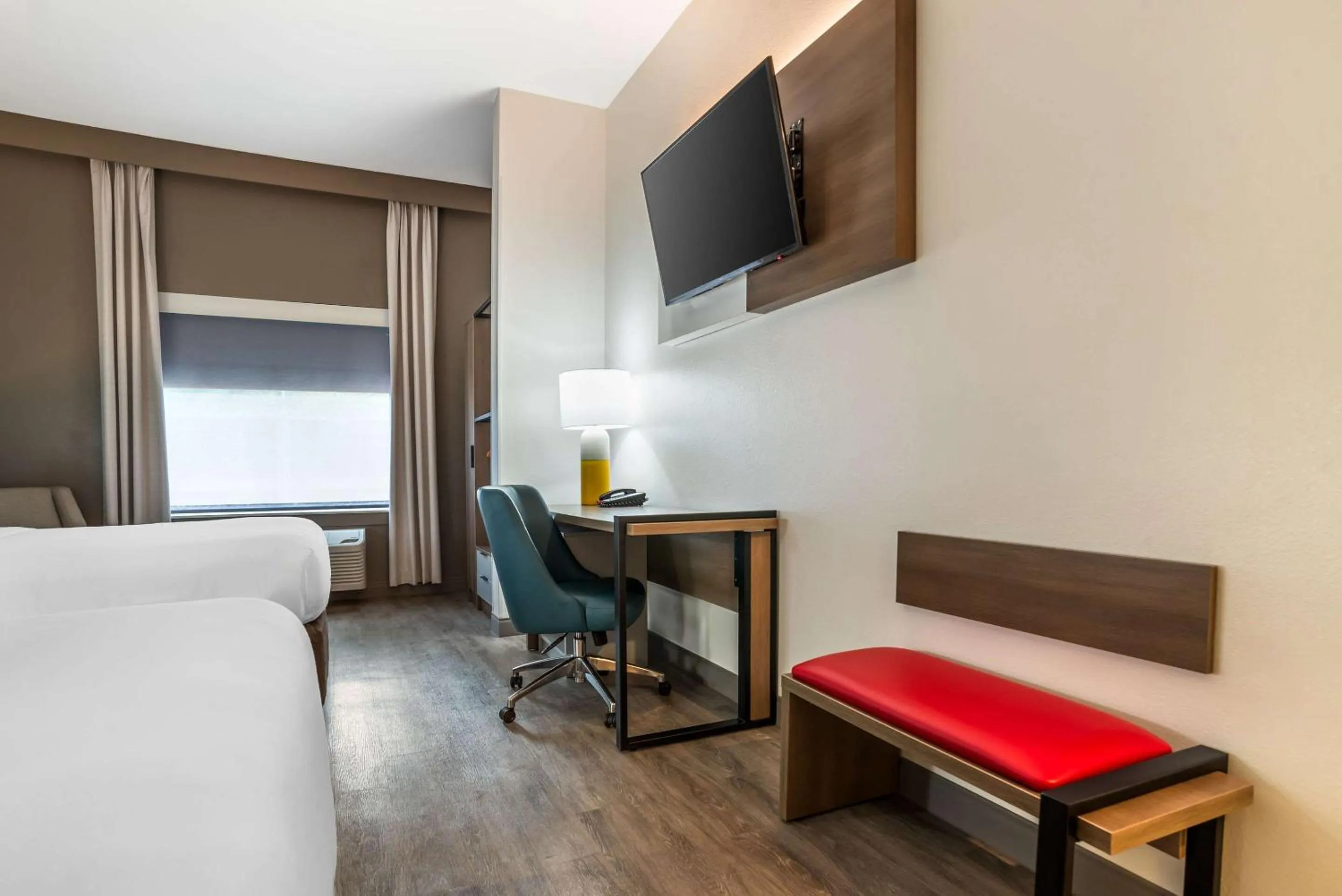 Bedroom, Bed in Comfort Inn & Suites