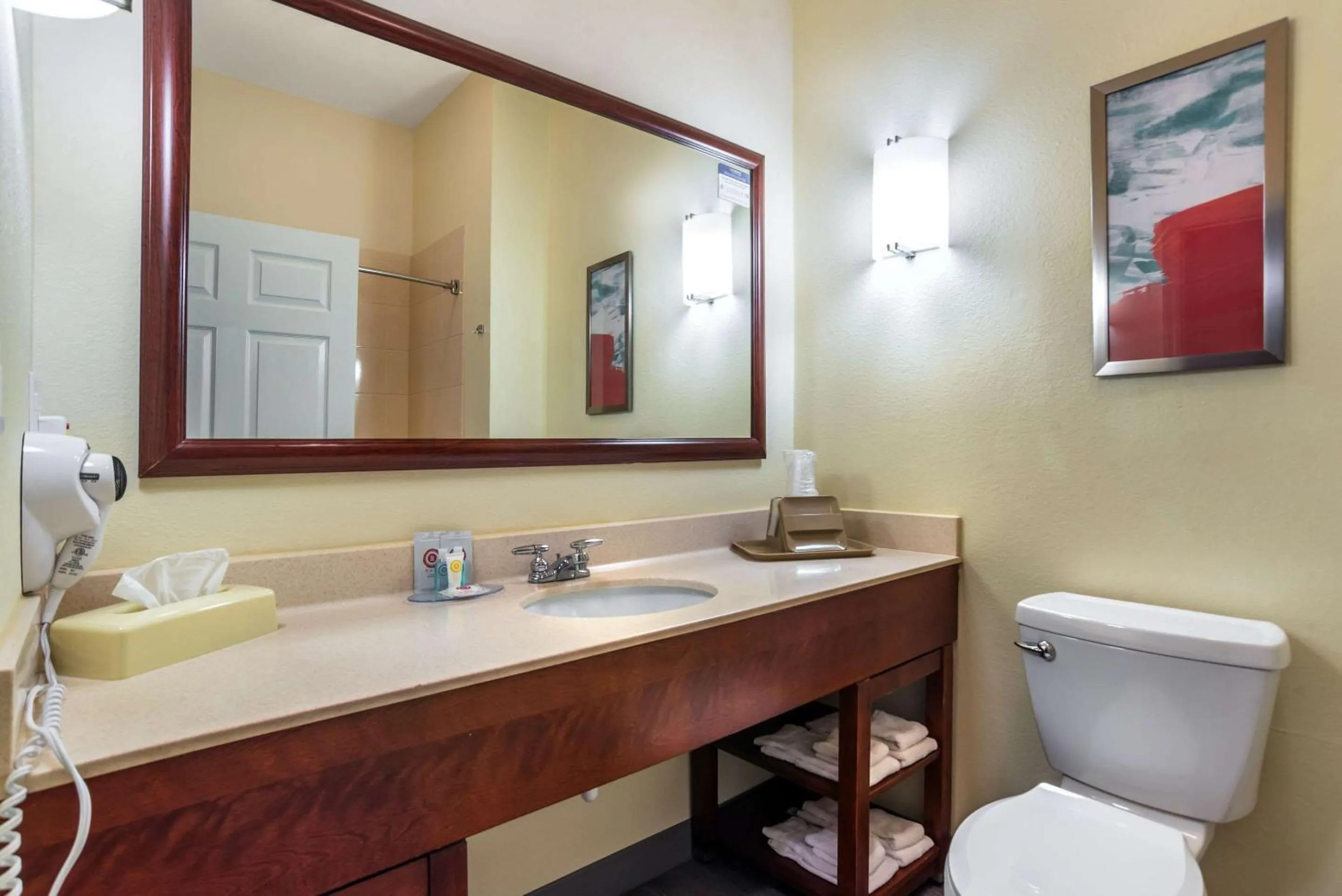 Bedroom in Comfort Inn & Suites