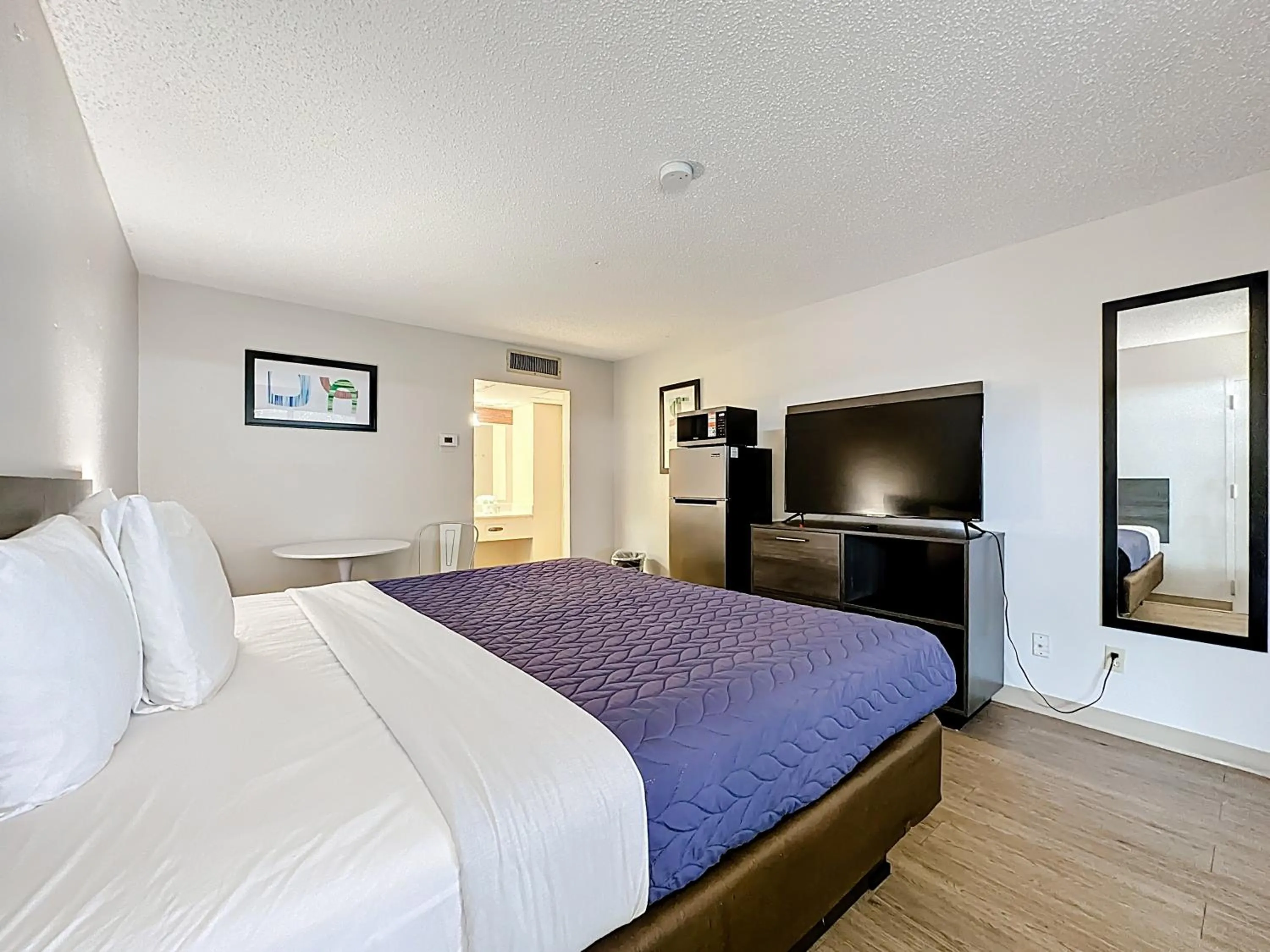 Bed in Stayable Jax West