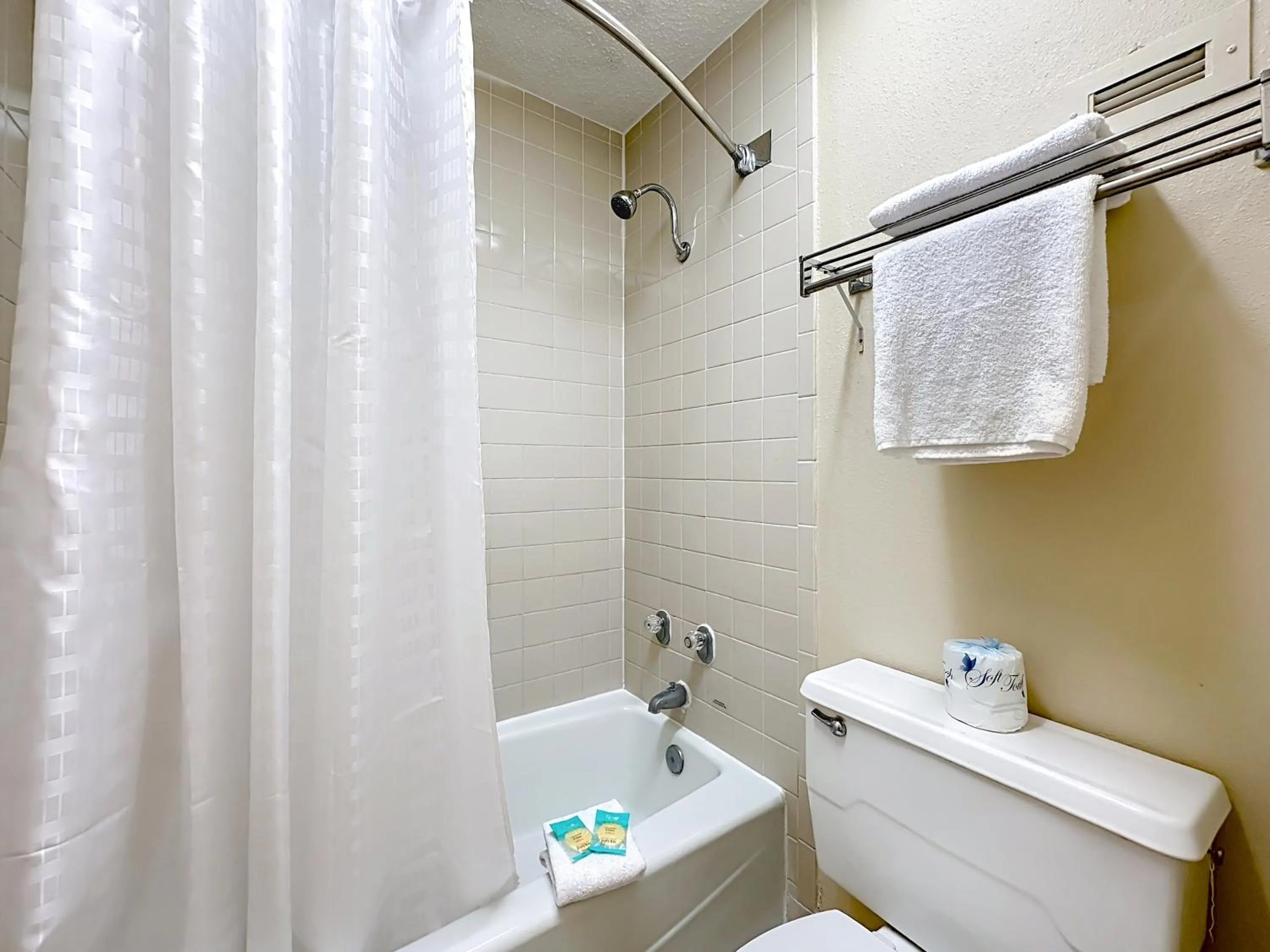 Bathroom in Stayable Jax West