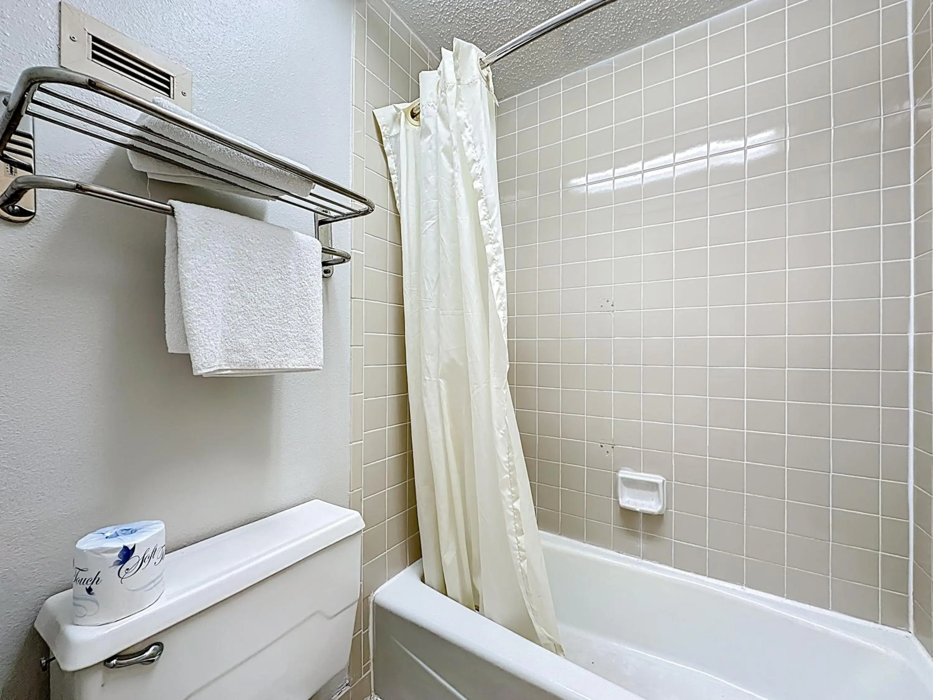 Bathroom in Stayable Jax West