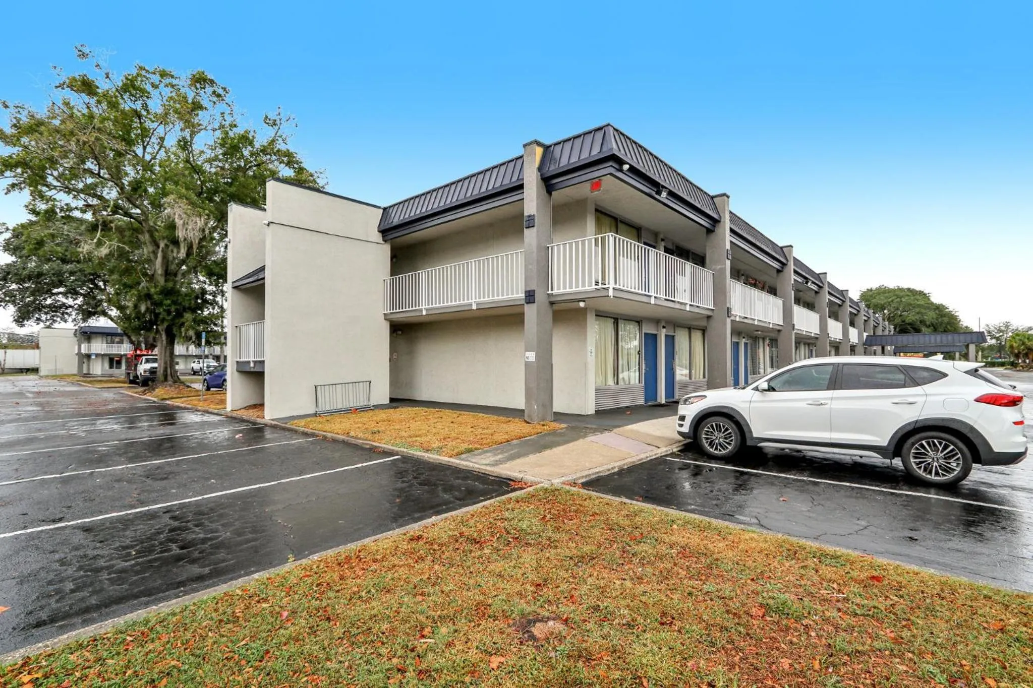 Property building in Stayable Jax West