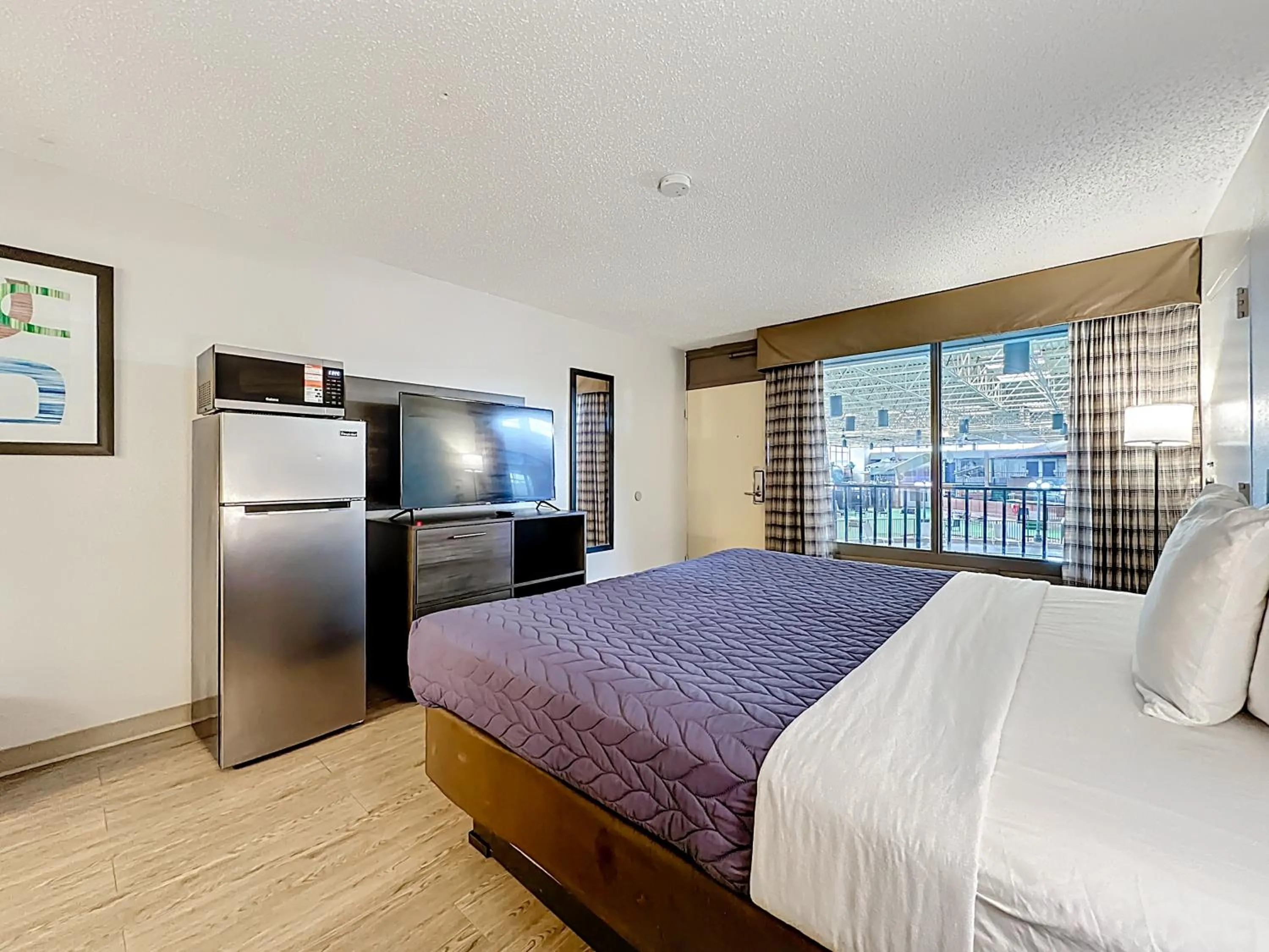 Bed in Stayable Jax West