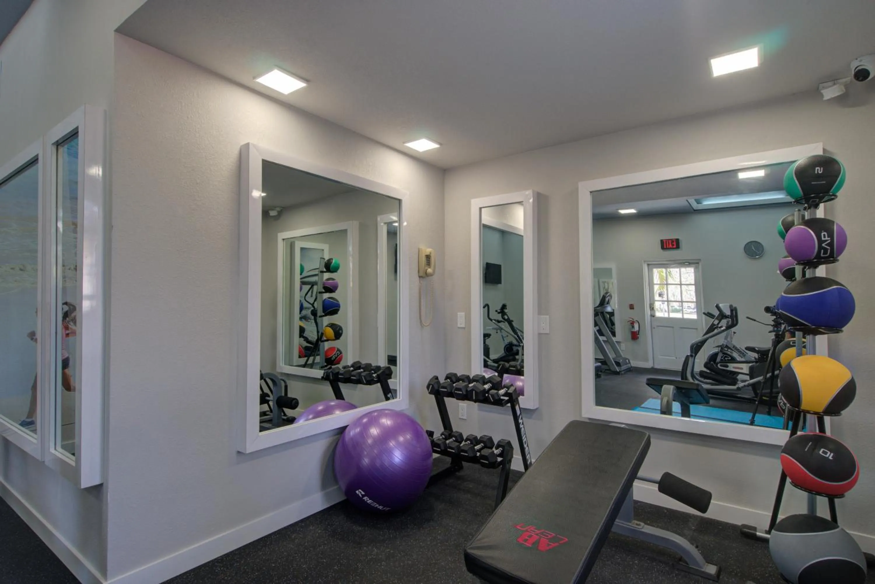Fitness centre/facilities in Clarion Pointe Tampa-Brandon Near Fairgrounds and Casino
