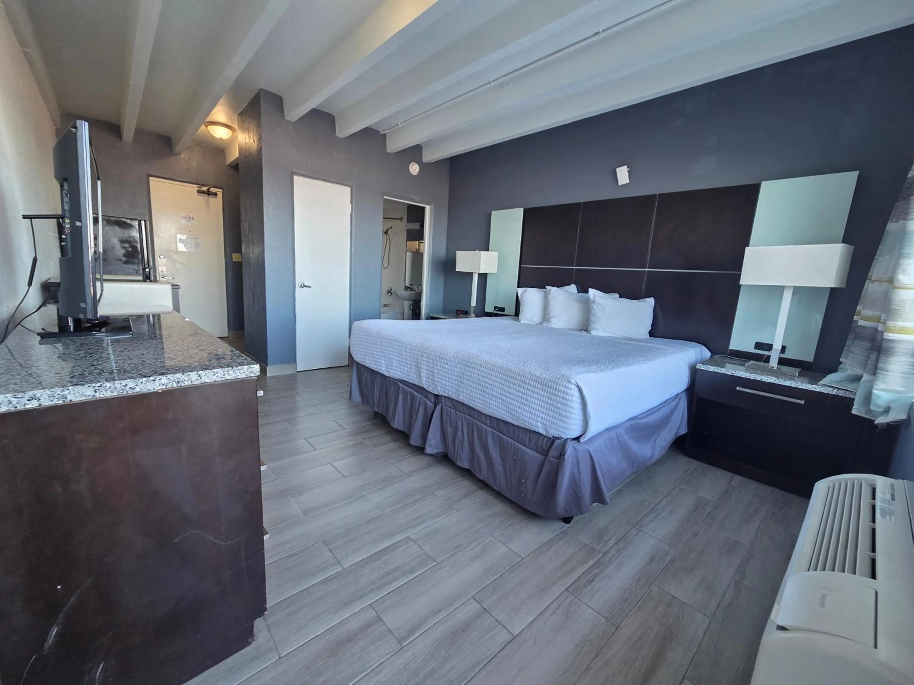 Bed in Beach House Inn