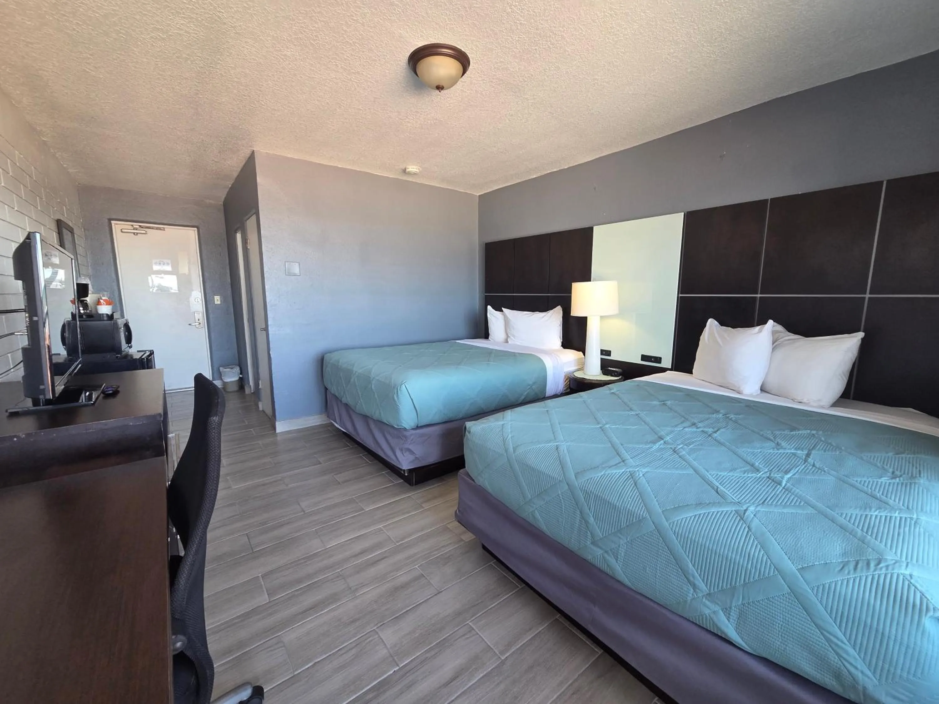 Bed in Beach House Inn