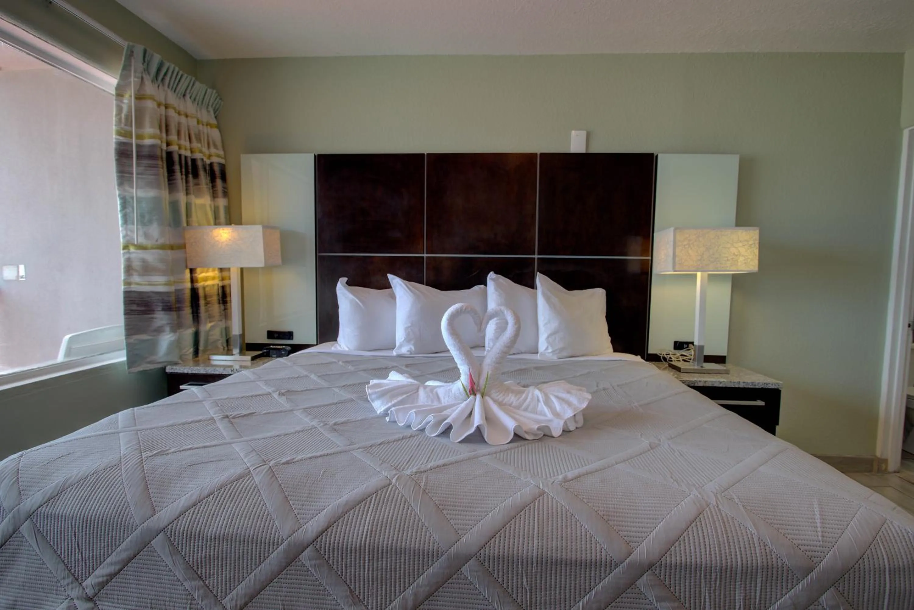 Bed in Beach House Inn