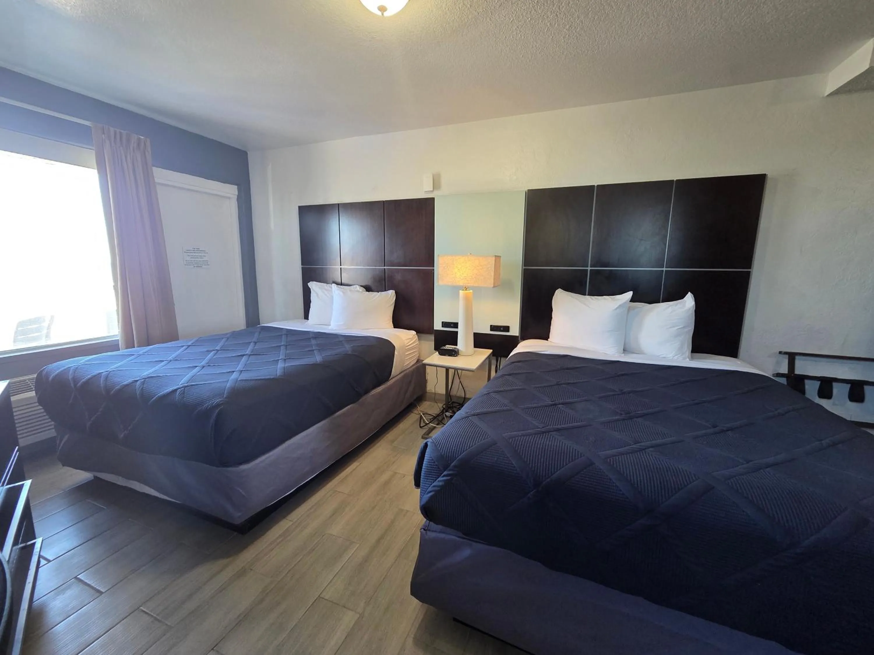 Bed in Beach House Inn