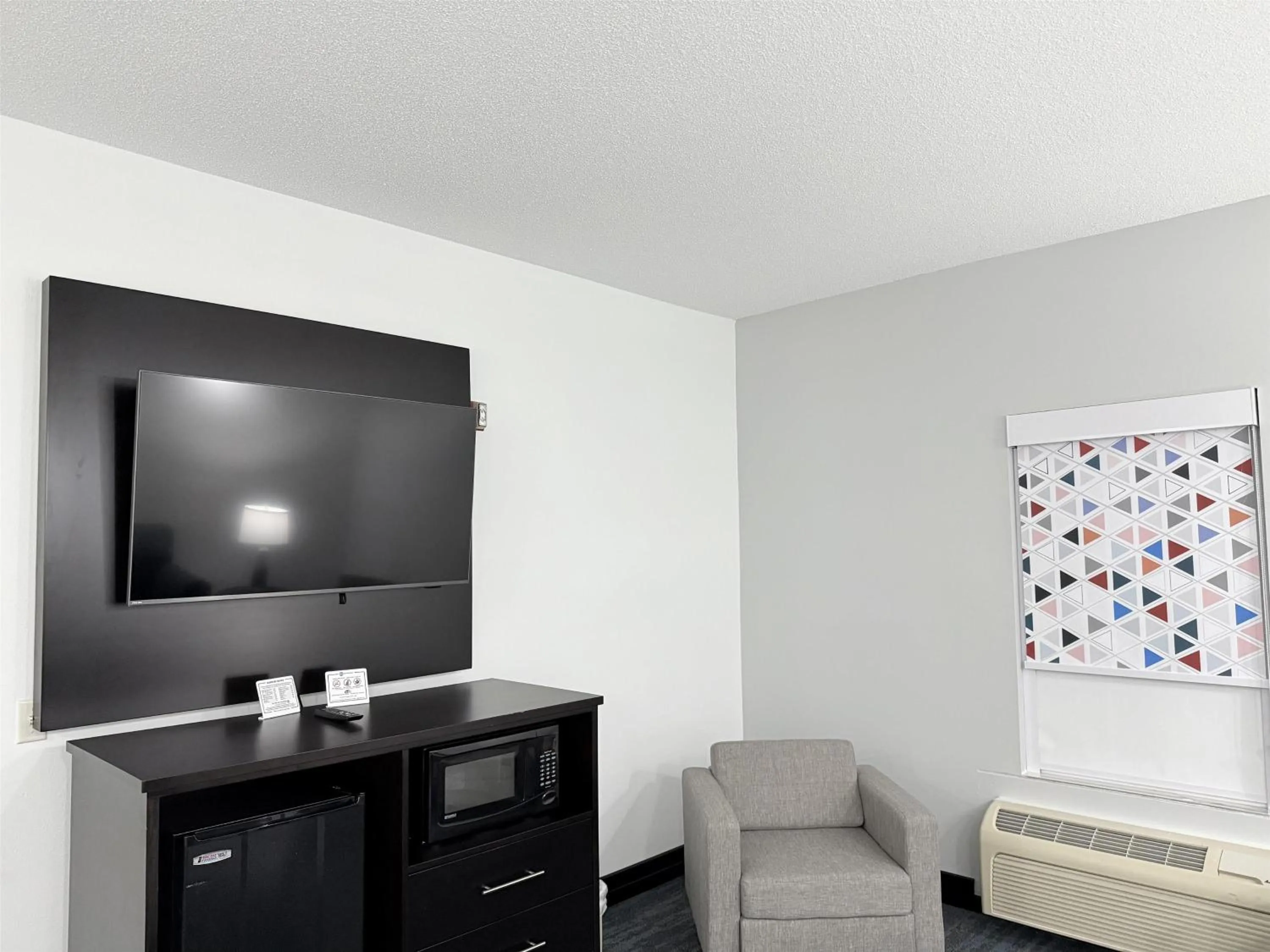 Bedroom in Best Western of Crestview