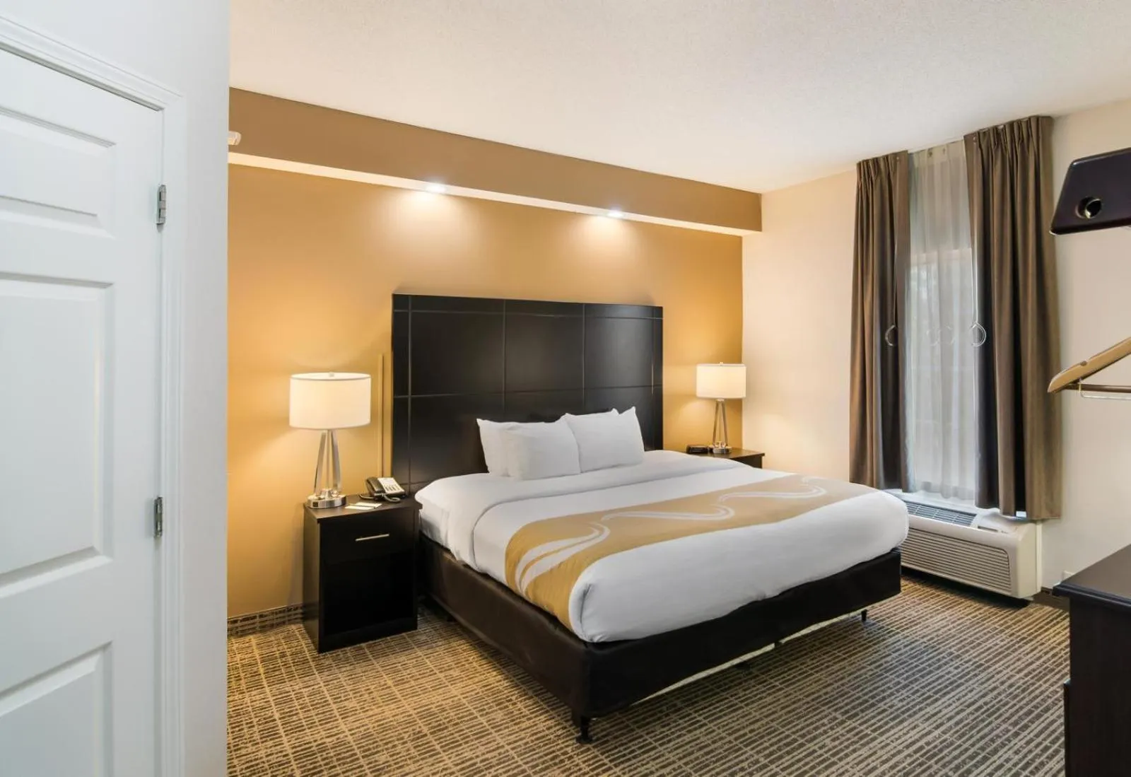 Bedroom in Quality Inn Crestview Near Eglin AFB