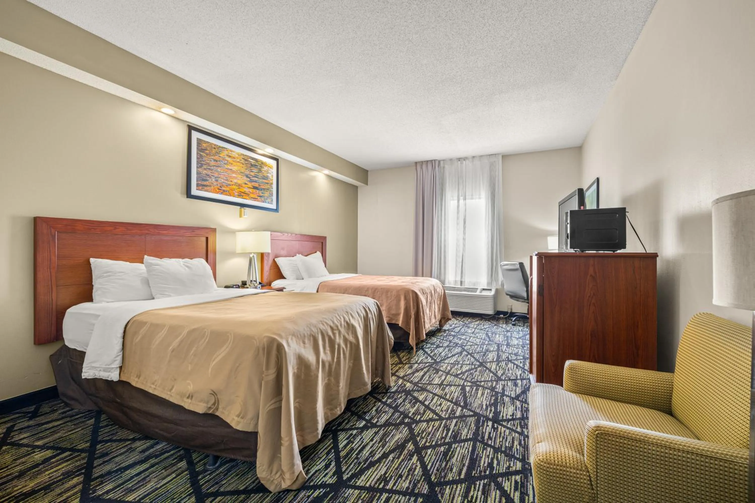 Bed in Quality Inn Lake City