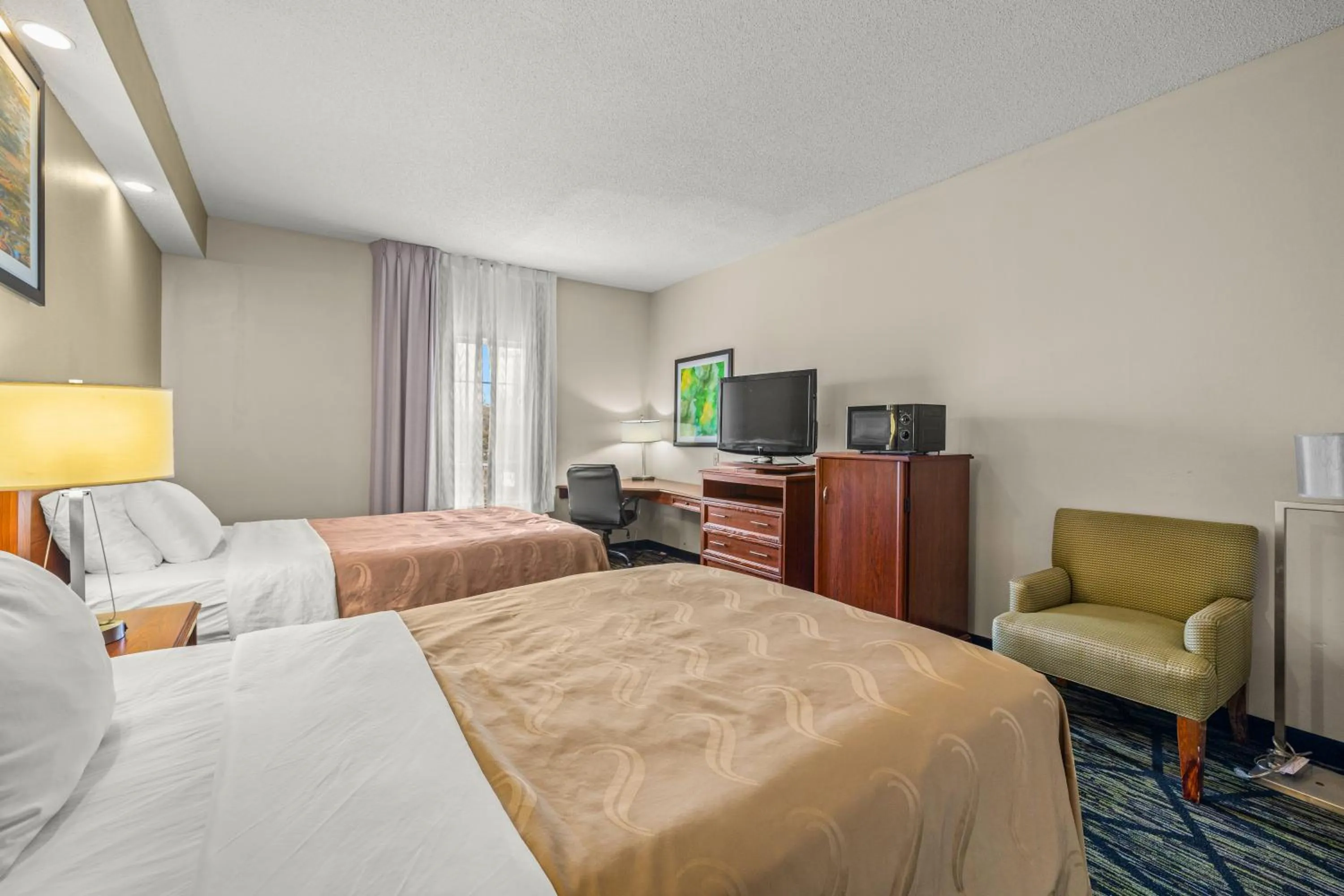 Bed in Quality Inn Lake City