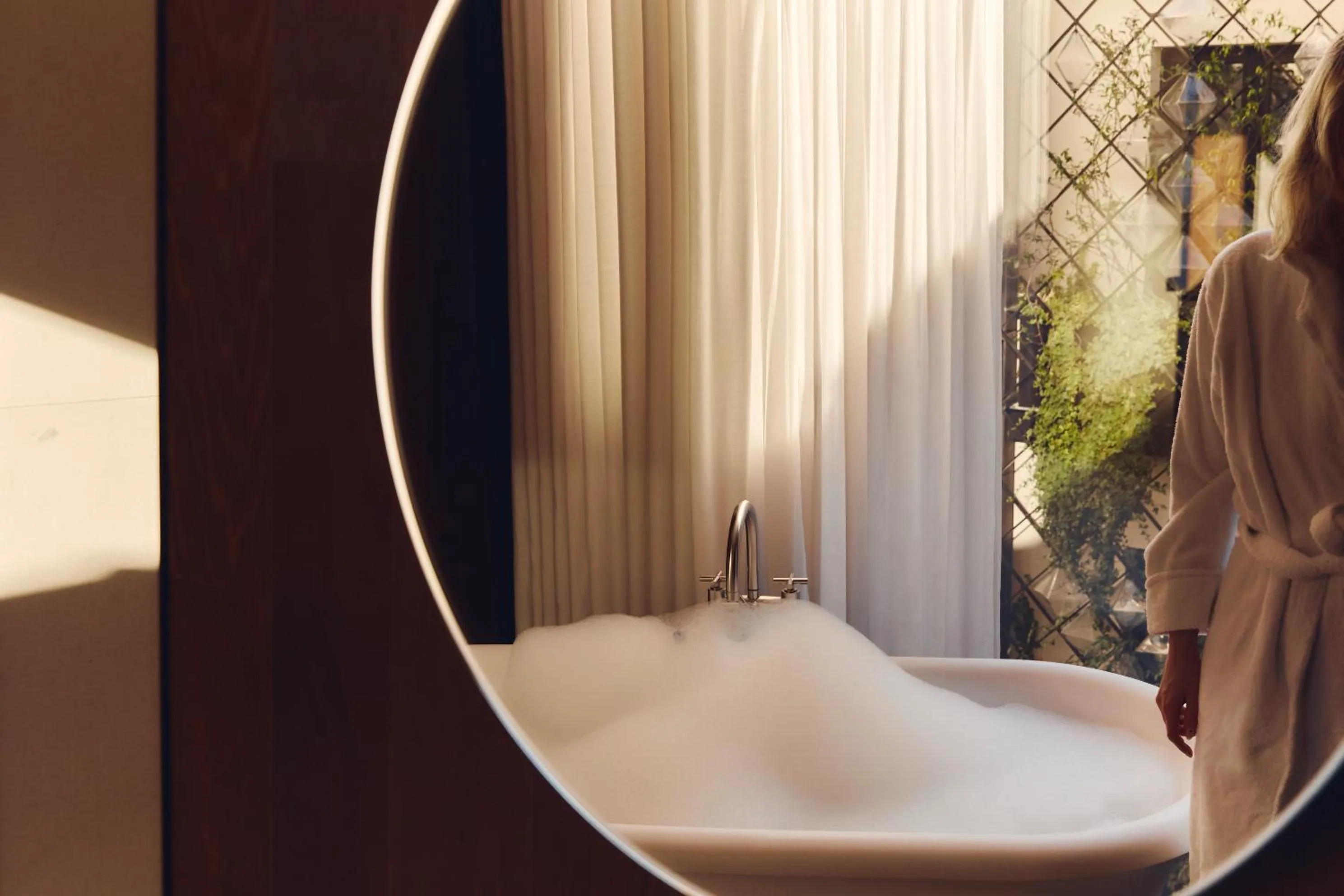 Bathroom, Bed in Hôtel Bourg Tibourg - Paris Marais