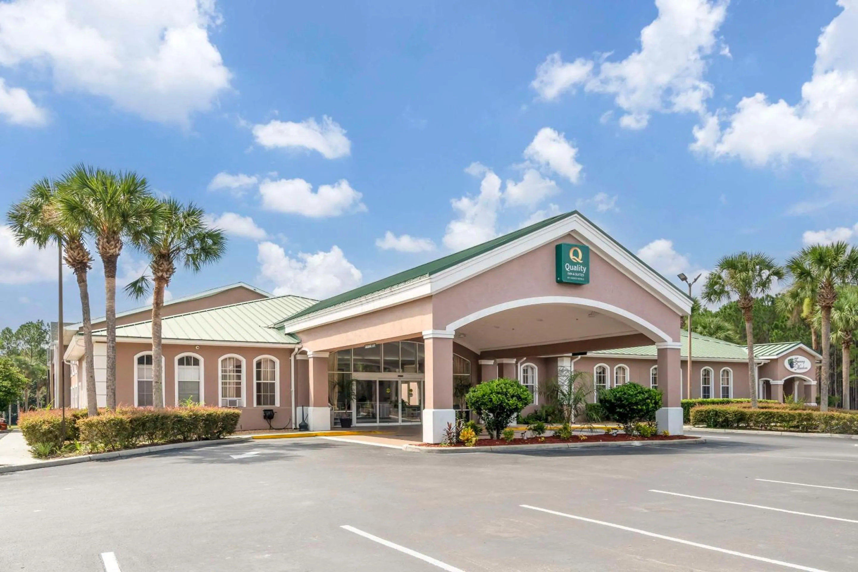 Property Building in Quality Inn Conference Center at Citrus Hills