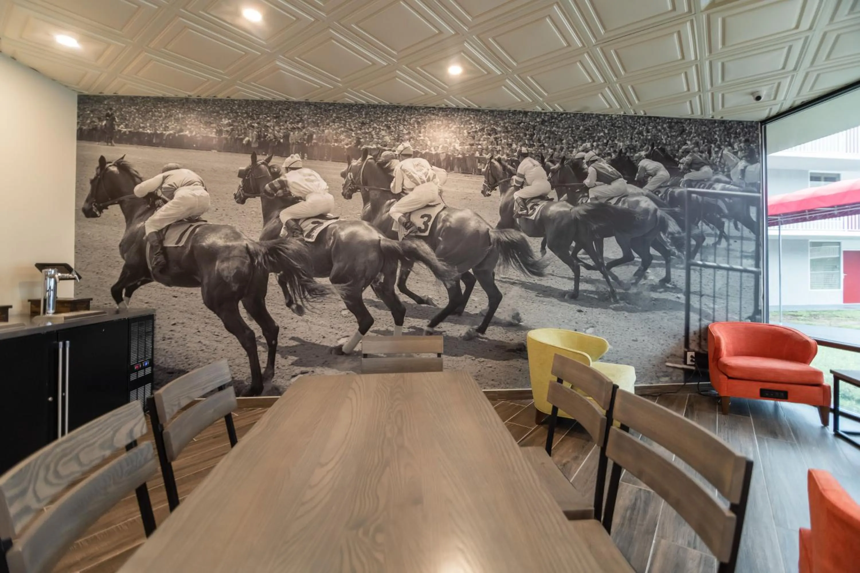 Lounge or bar in Equus Inn I75