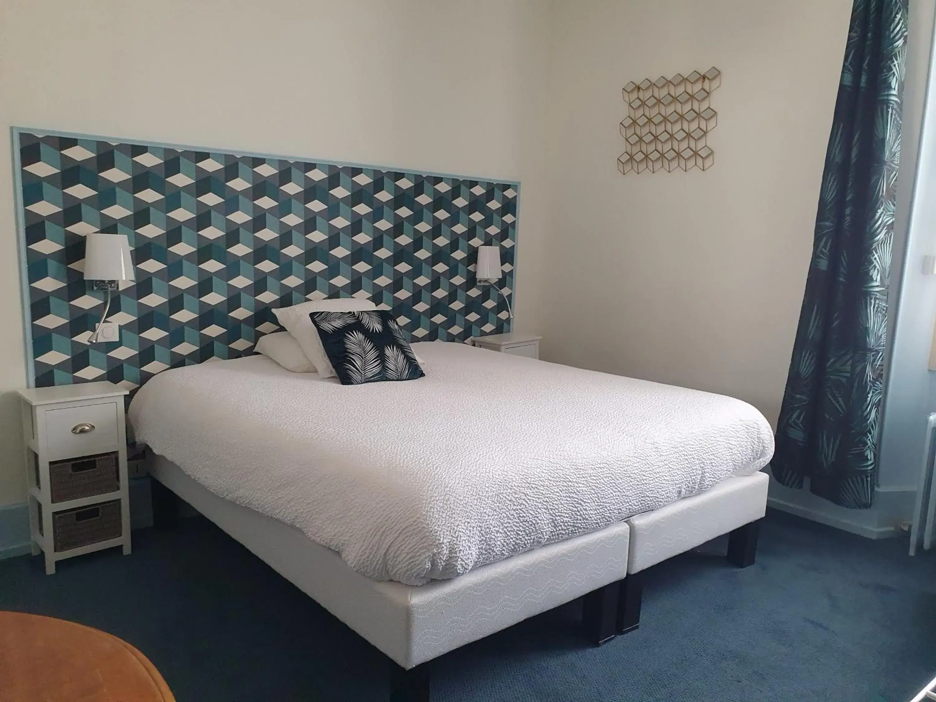 Double Room in Logis hôtel LE COR D'ARGENT Double Room in Logis hôtel LE COR D'ARGENT