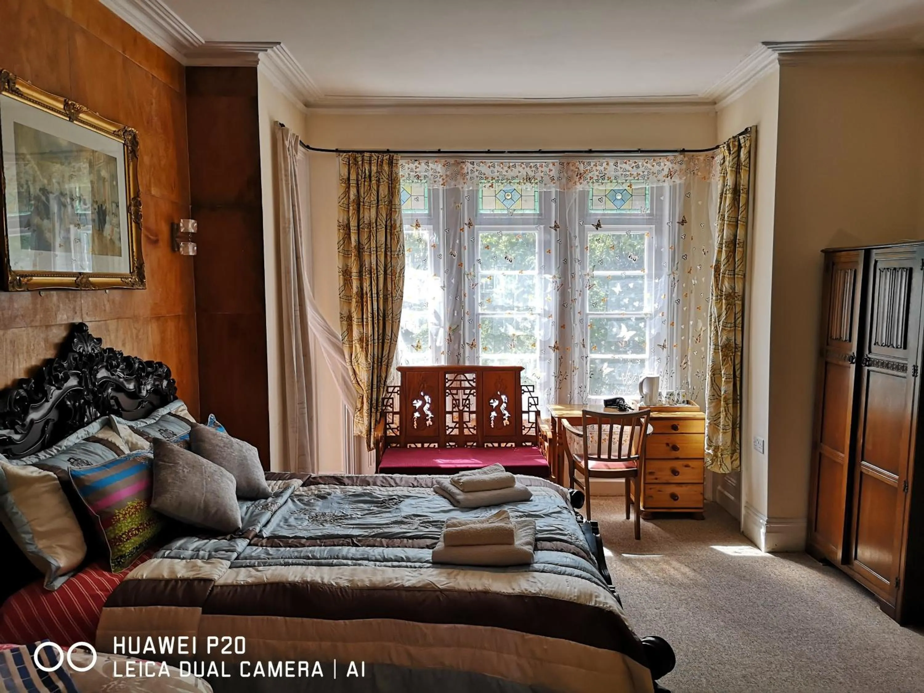 Photo of the whole room, Bed in Lincoln House