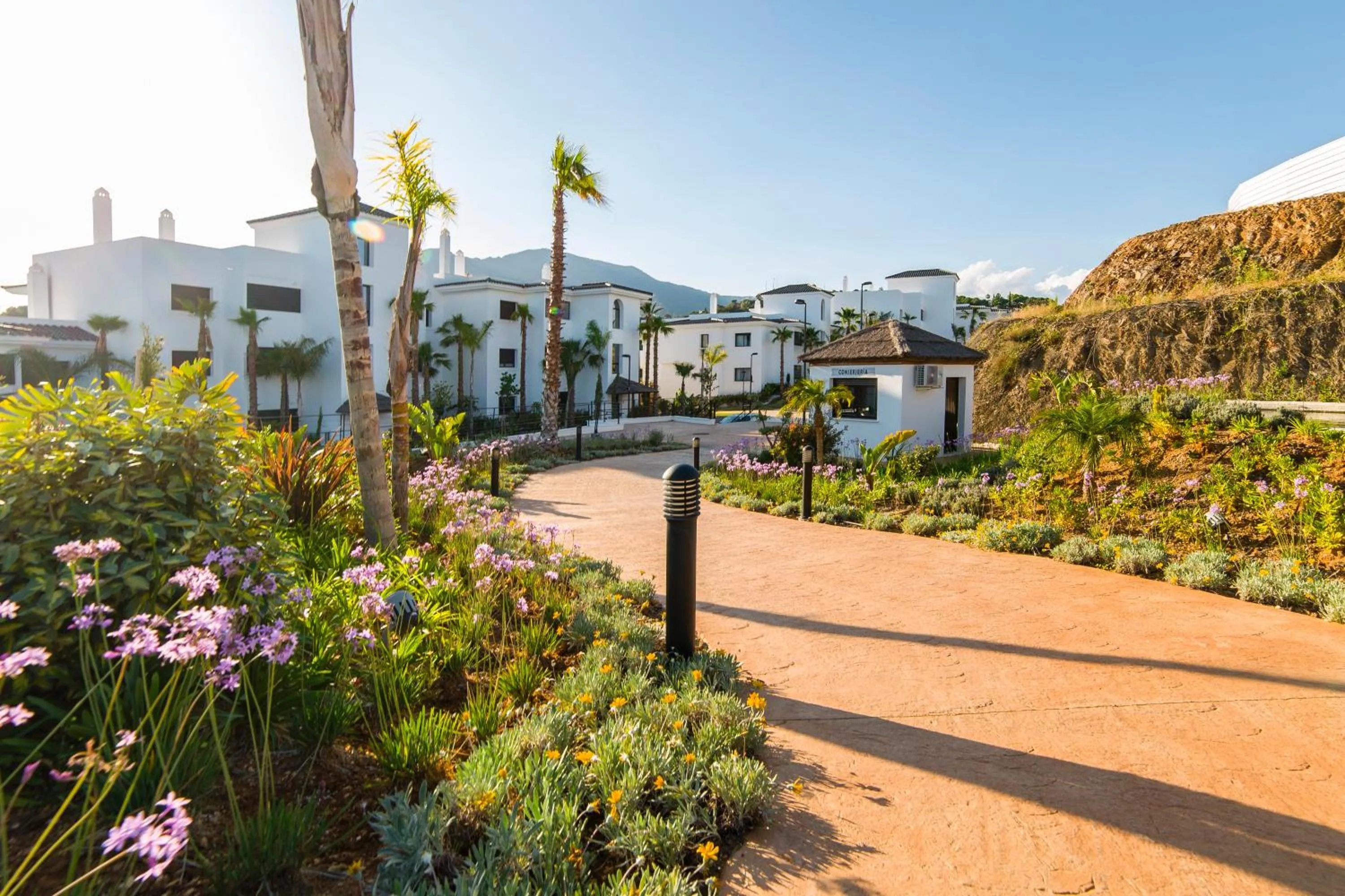 Property building in Estepona Holiday Hills