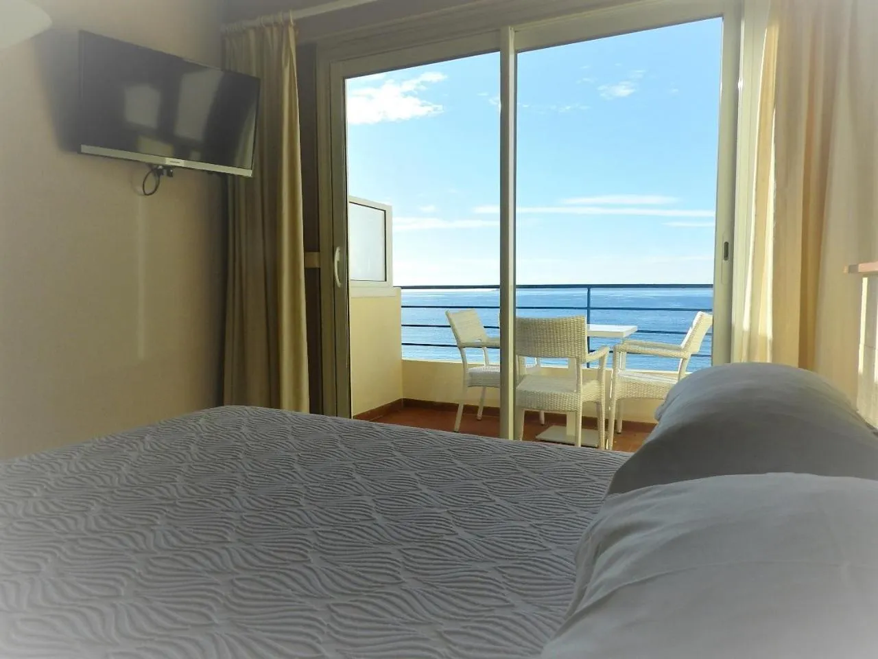 Photo of the whole room, Bed in Grand Hotel Moriaz