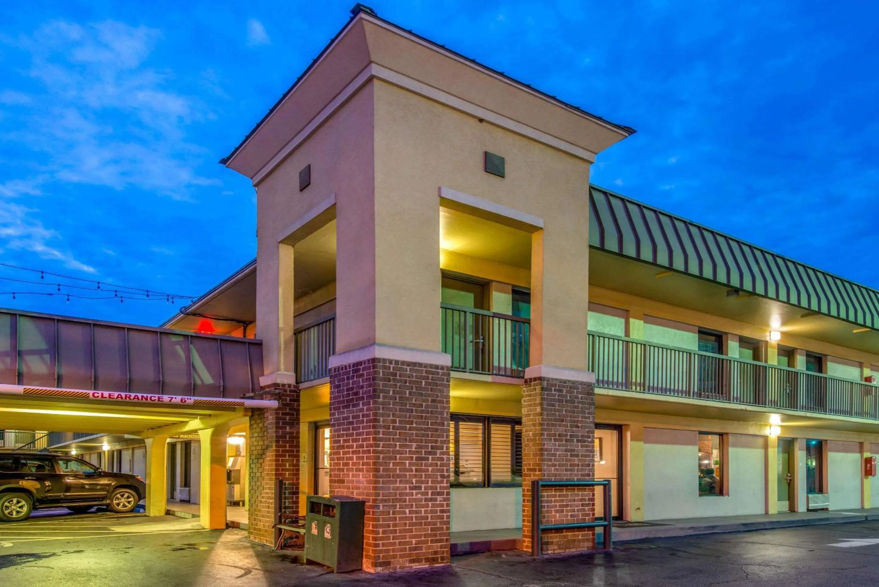 Property building in Quality Inn Savannah Historic District