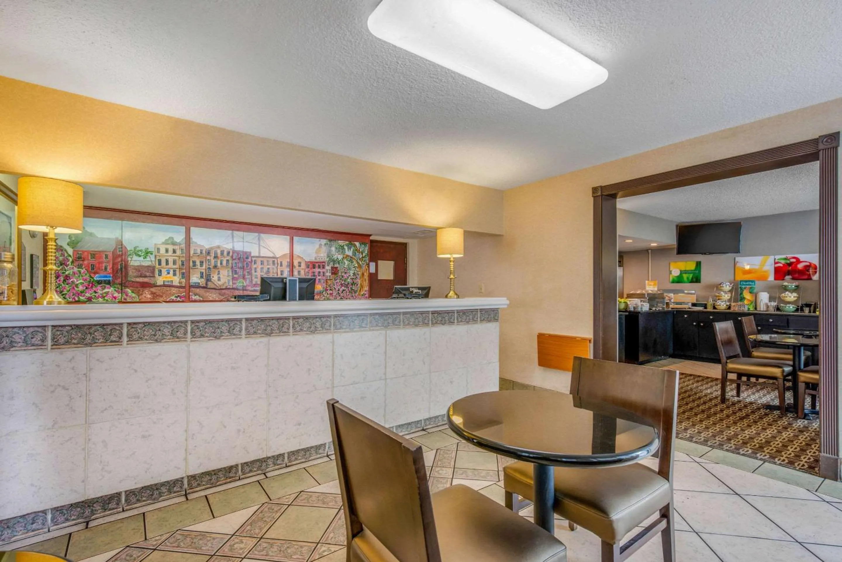 Lobby or reception in Quality Inn Savannah Historic District