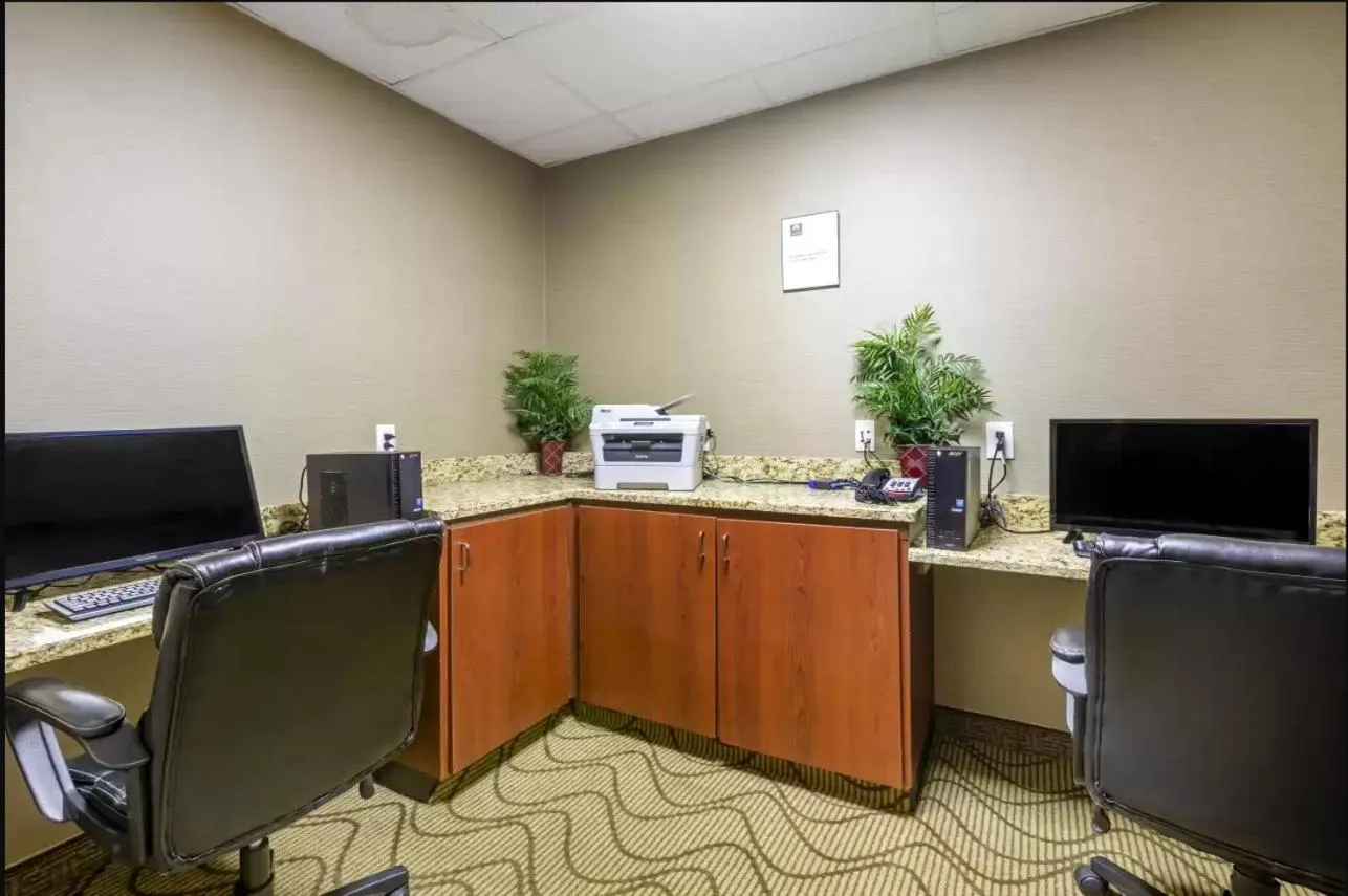 Business facilities in Comfort Inn & Suites Peachtree Corners