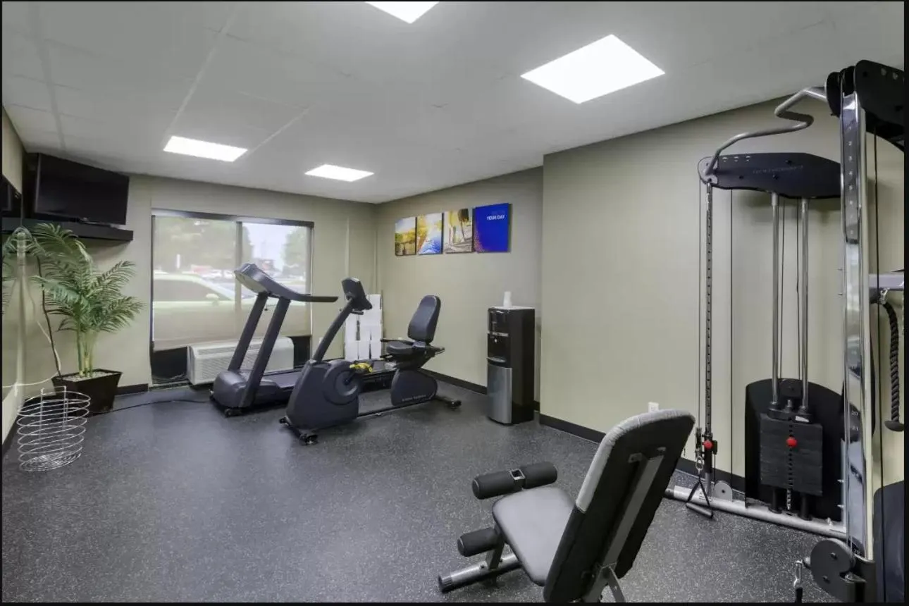 Fitness centre/facilities in Comfort Inn & Suites Peachtree Corners
