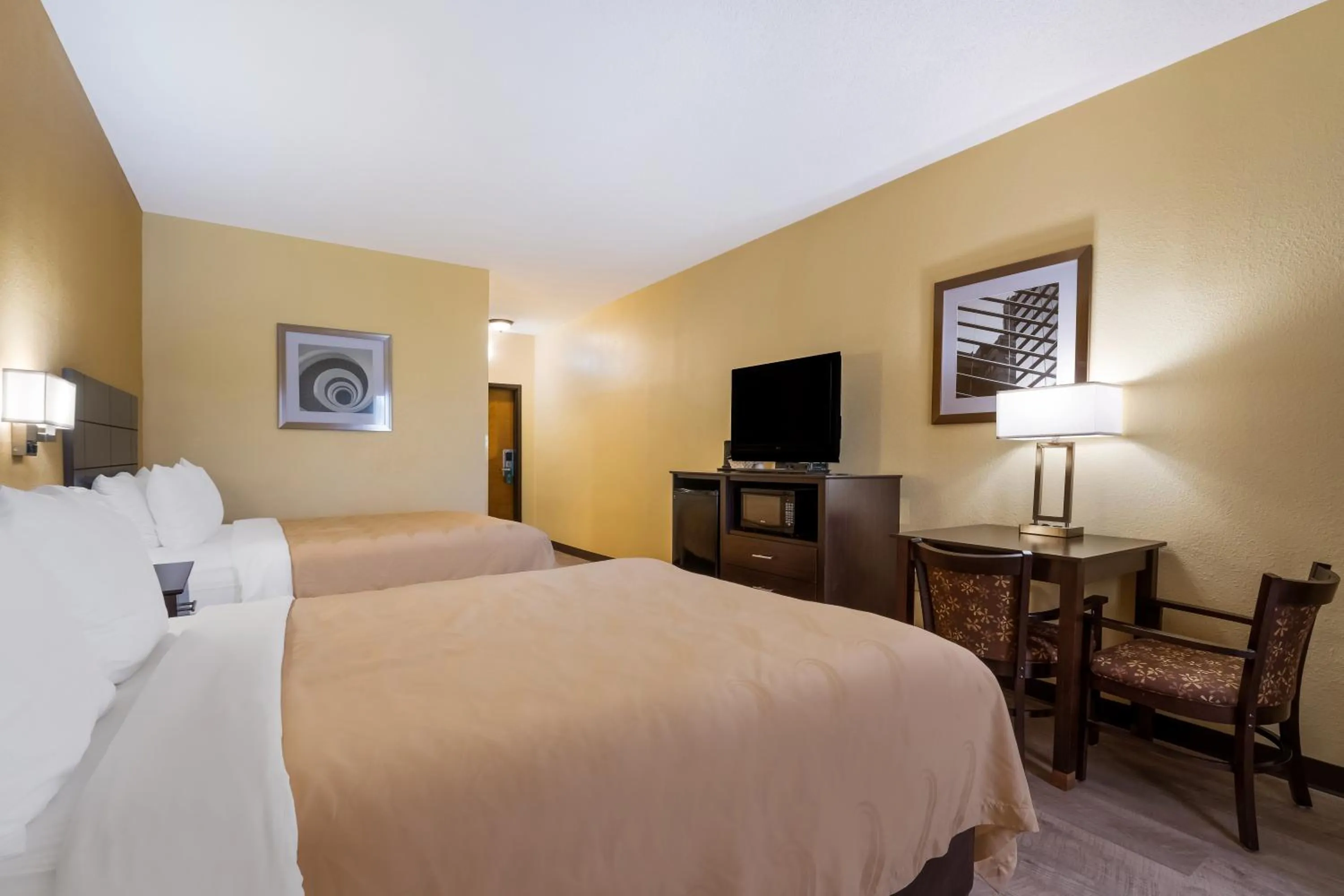 Bedroom, Bed in Quality Inn Jefferson at I-85