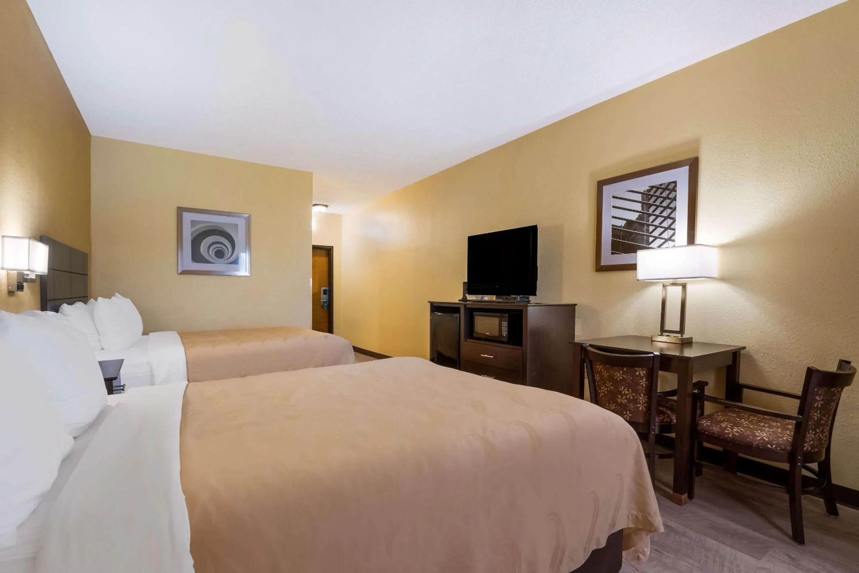 Bedroom, Bed in Quality Inn Jefferson at I-85