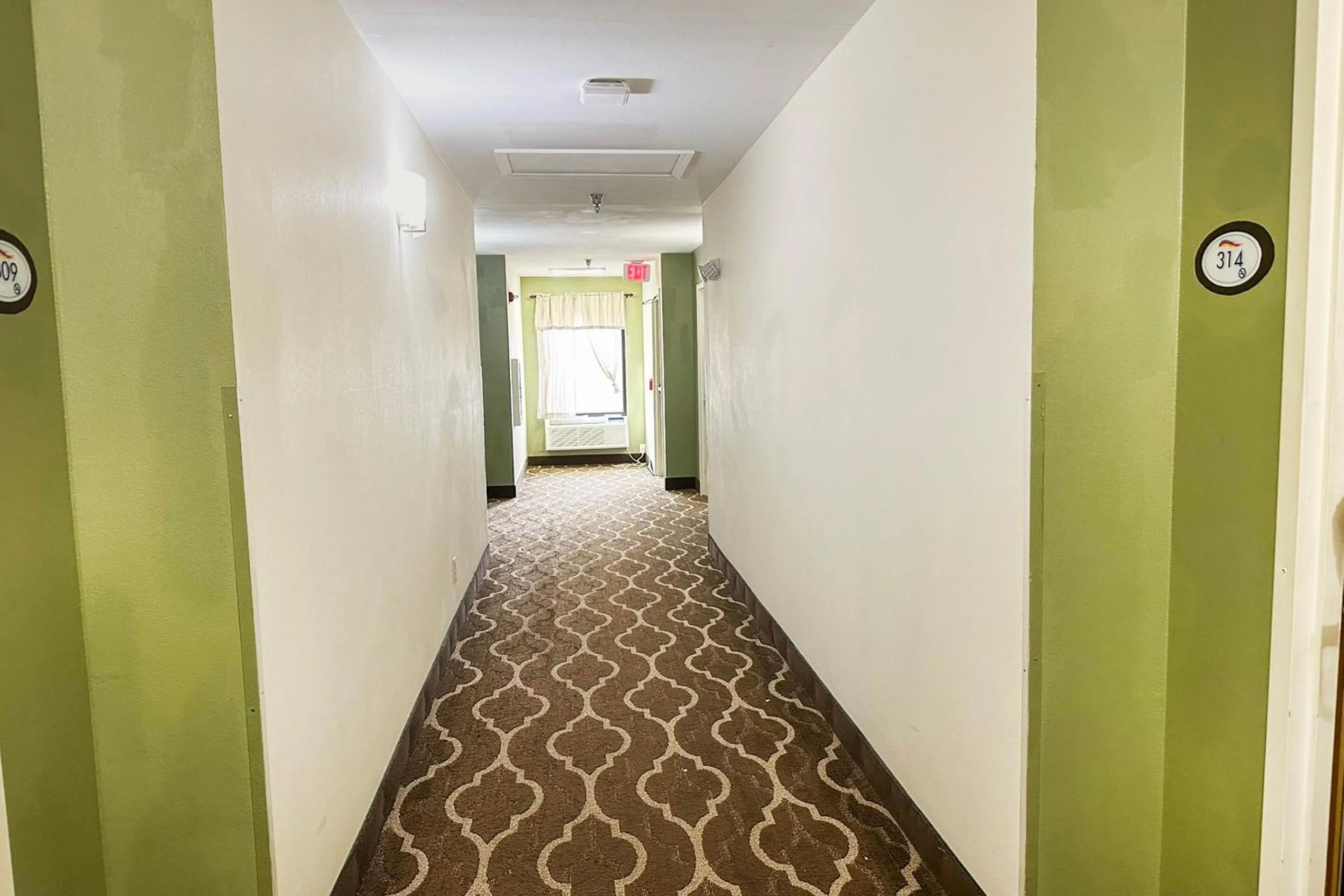 Lobby or reception in OYO Hotel Rome West GA