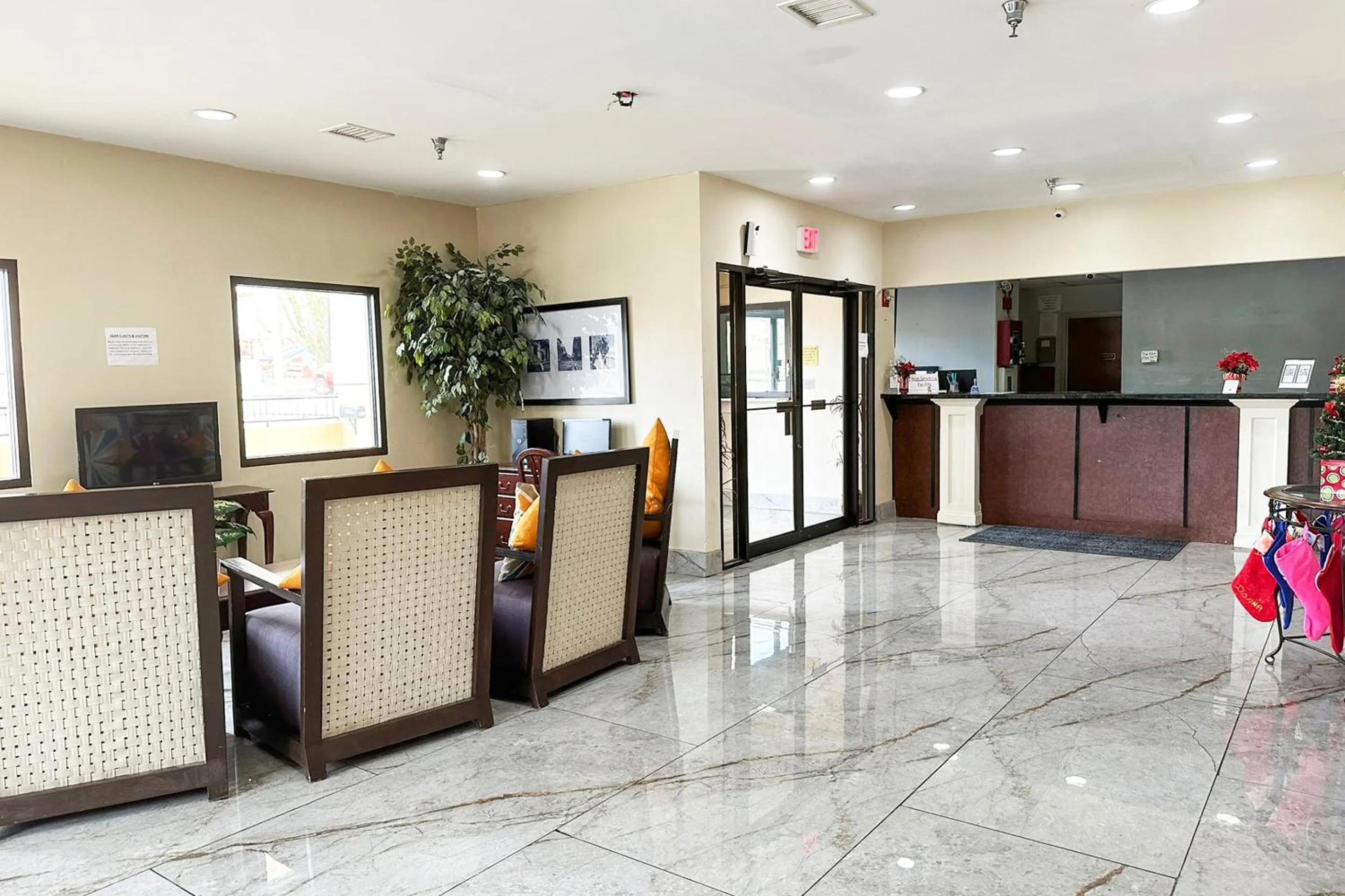 Lobby or reception in OYO Hotel Rome West GA