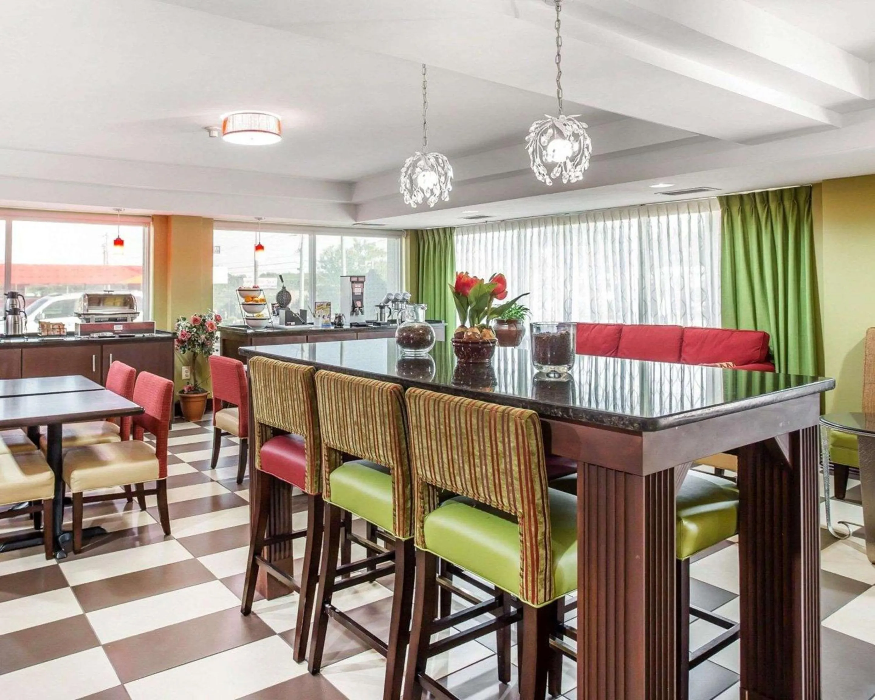 Restaurant/places to eat in Comfort Inn Conyers