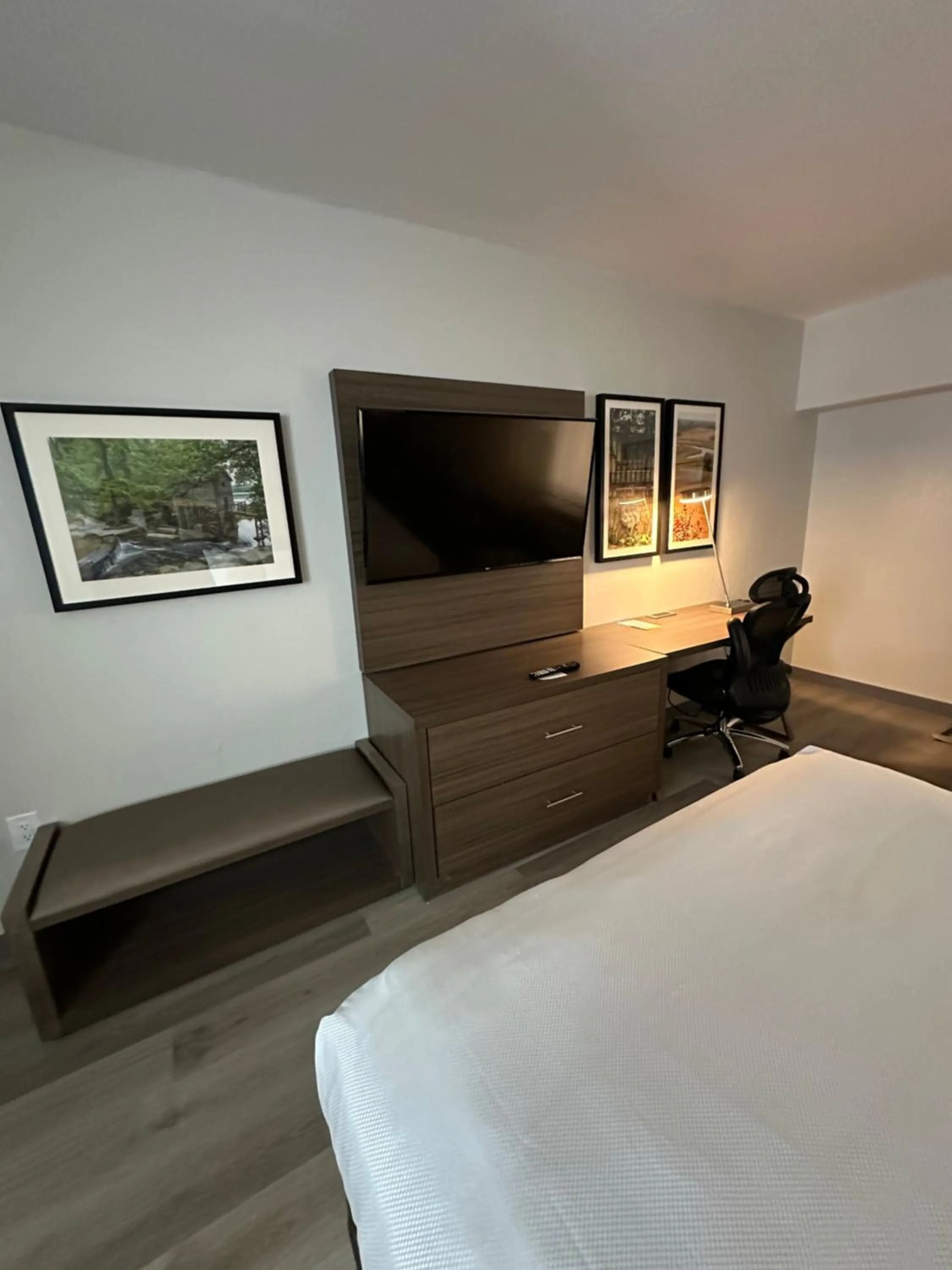 Bed in Comfort Inn Conyers