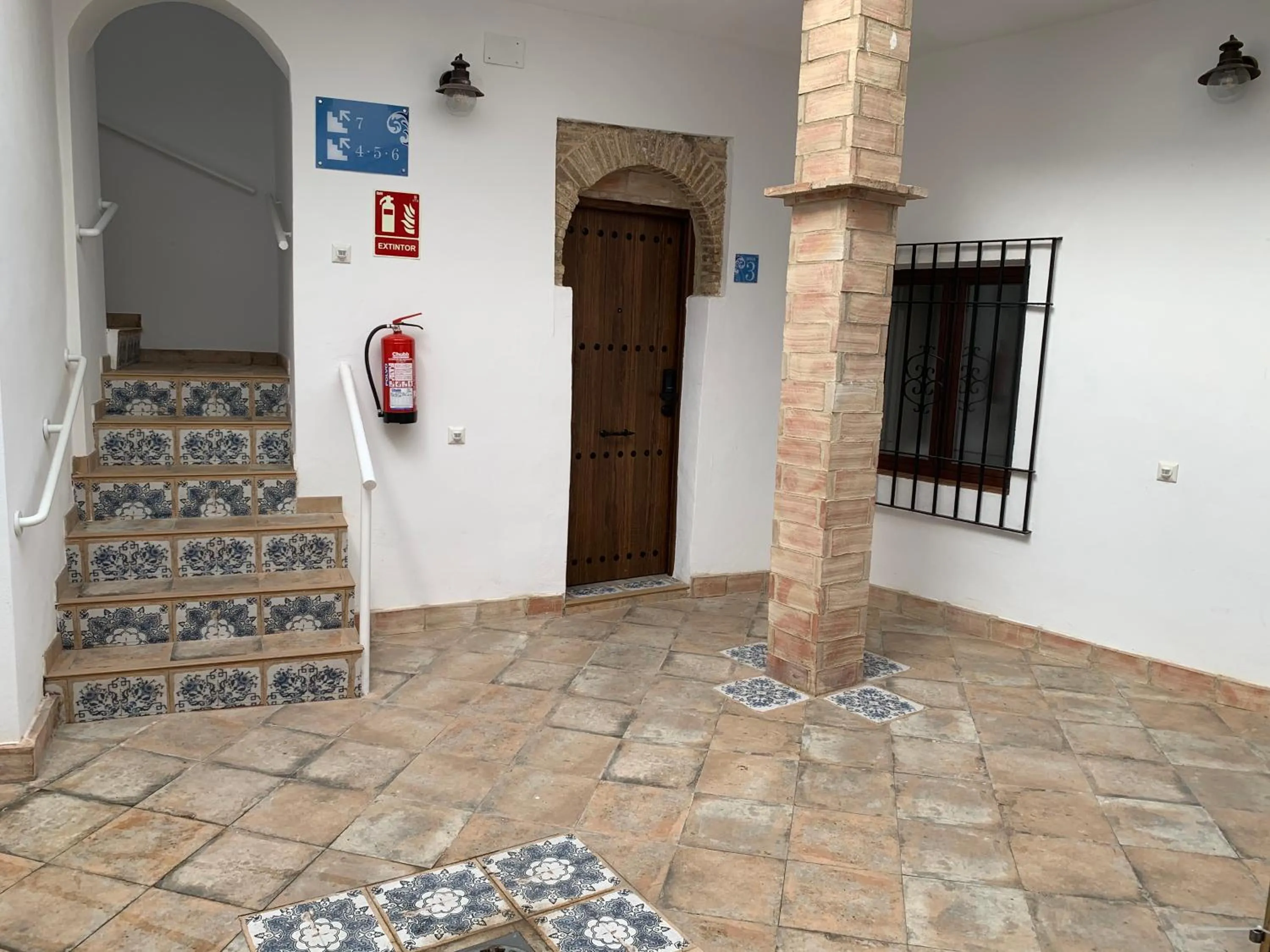 Area and facilities in Belmonte Rooms