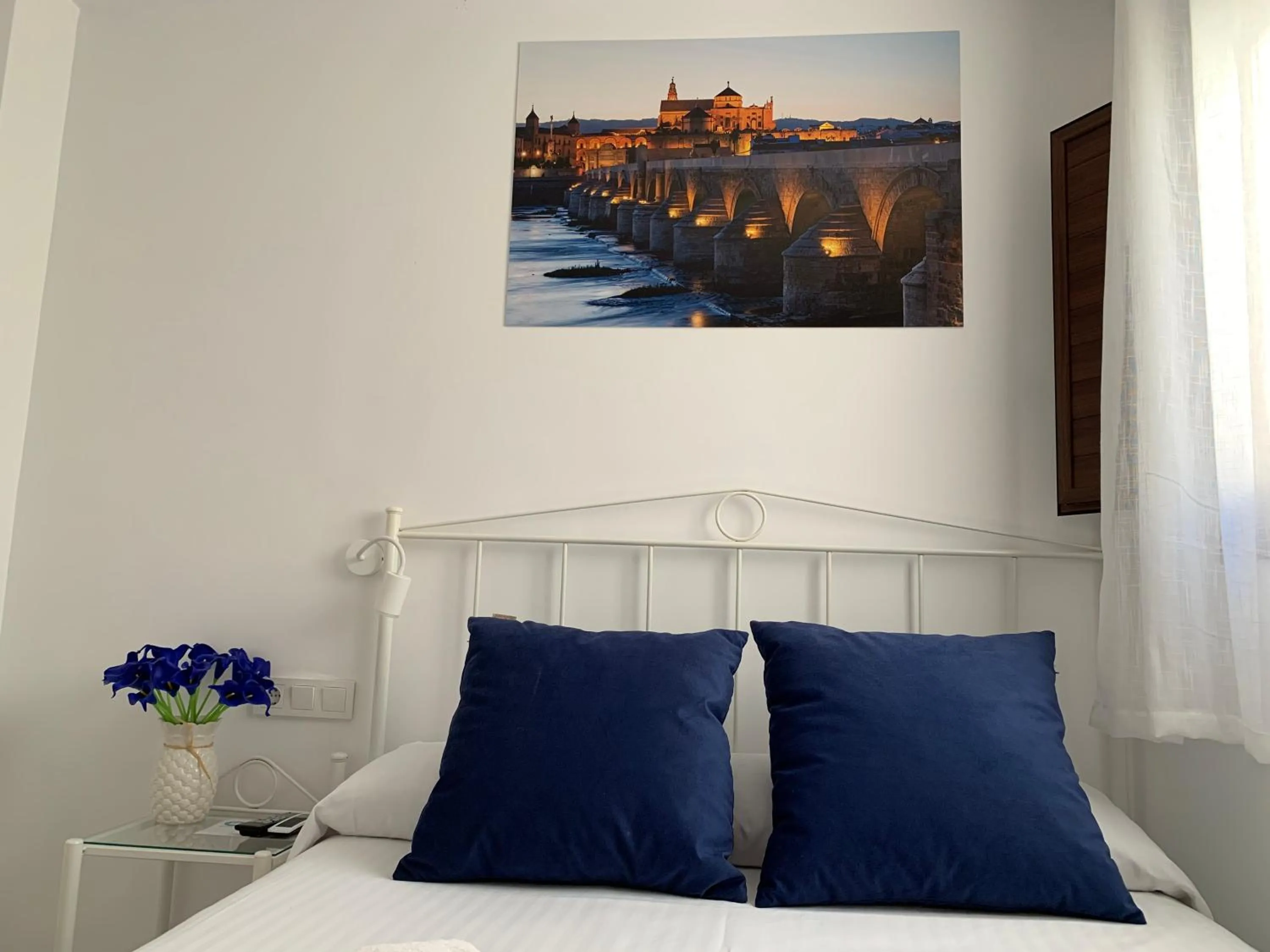 Decorative detail, Bed in Belmonte Rooms