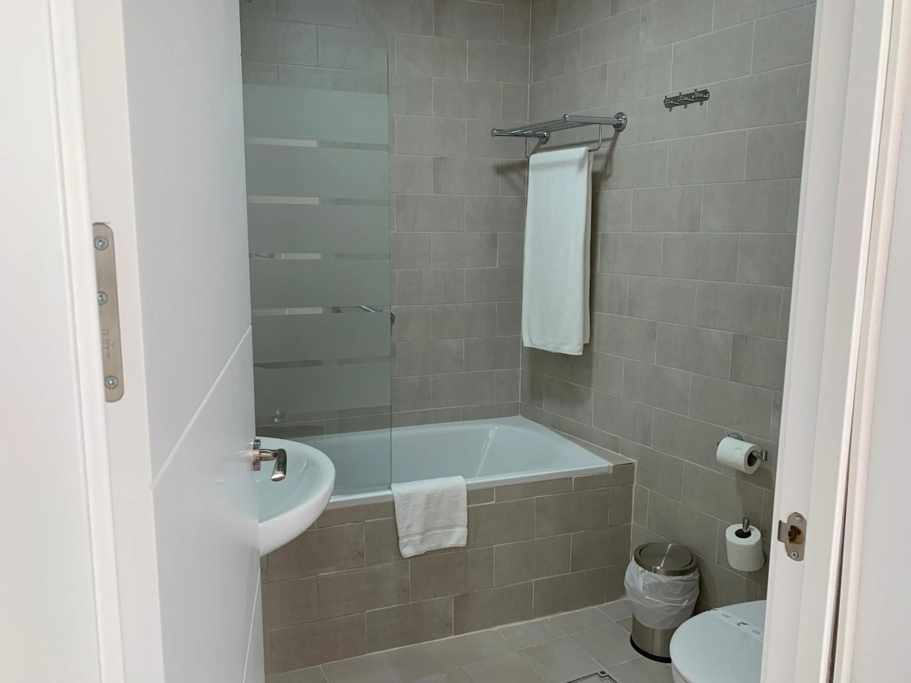 Bathroom in Belmonte Rooms